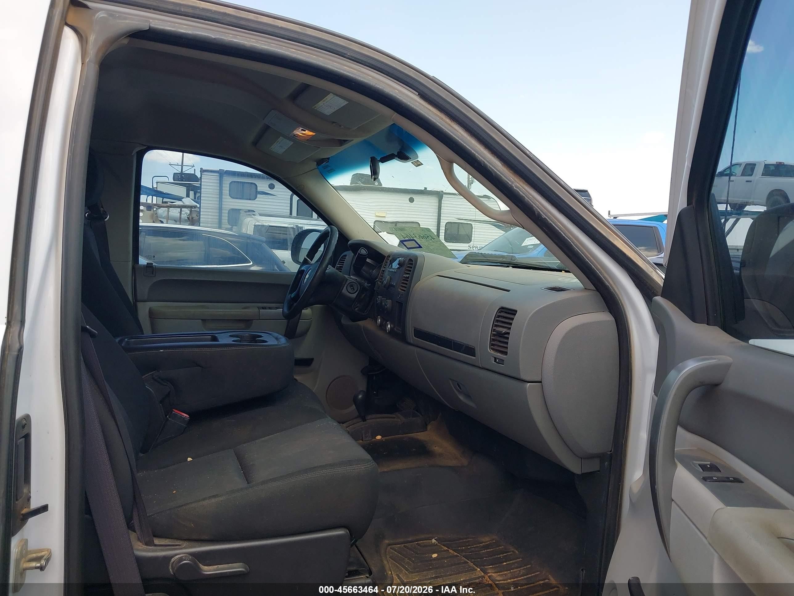 2011 Chevrolet Silverado 2500hd Work Truck White vin: 1GC2KVCG1BZ439828