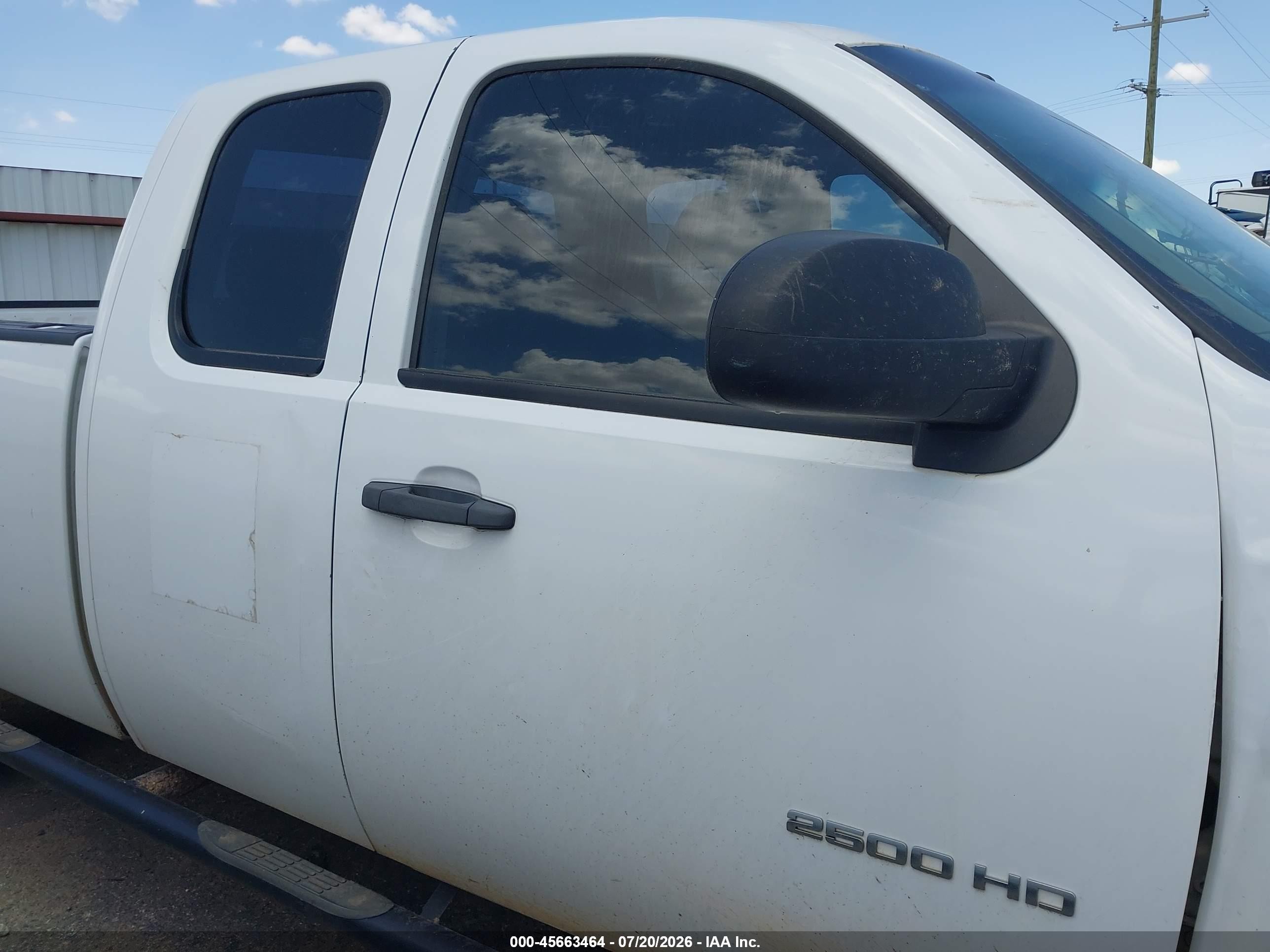 2011 Chevrolet Silverado 2500hd Work Truck White vin: 1GC2KVCG1BZ439828