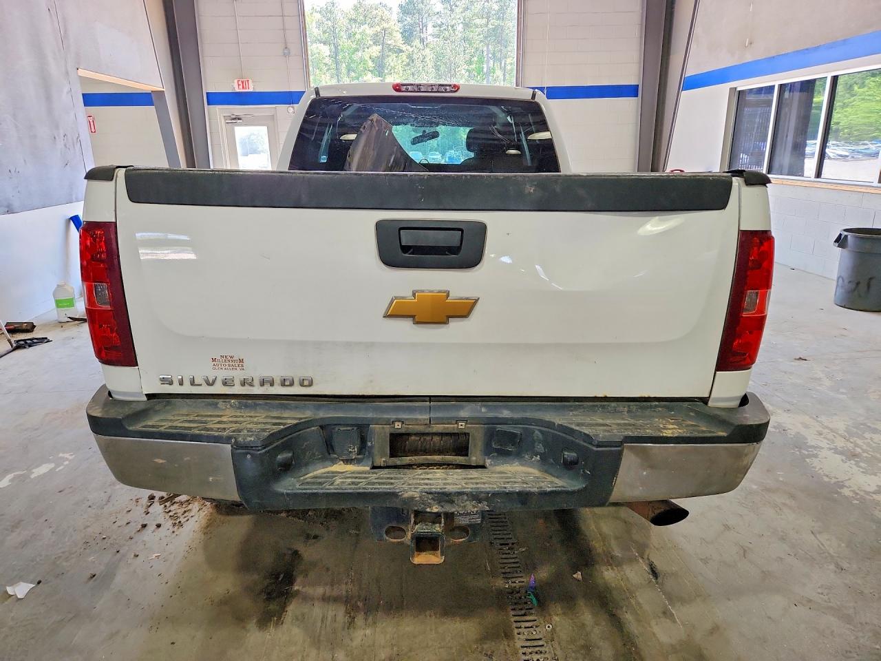 2013 Chevrolet Silverado K2500 Heavy Duty White vin: 1GC2KVCG1DZ373638
