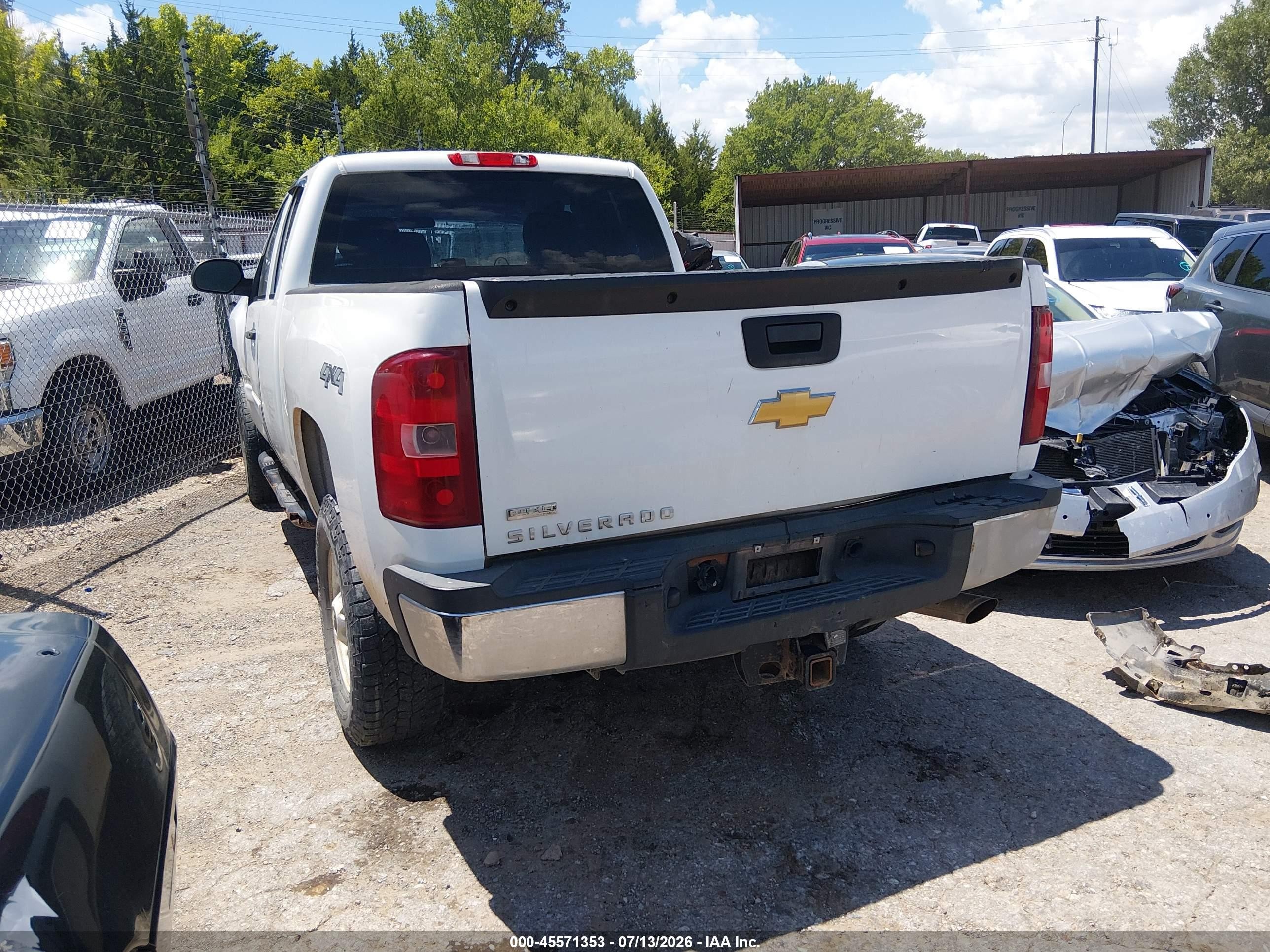 2011 Chevrolet Silverado 2500hd Work Truck White vin: 1GC2KVCG2BZ211000