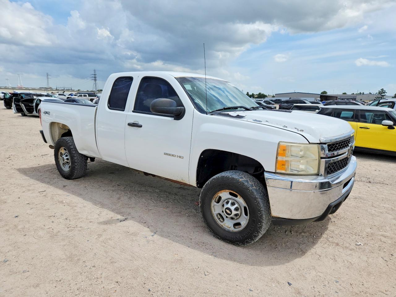2011 Chevrolet Silverado K2500 Heavy Duty White vin: 1GC2KVCG5BZ144814