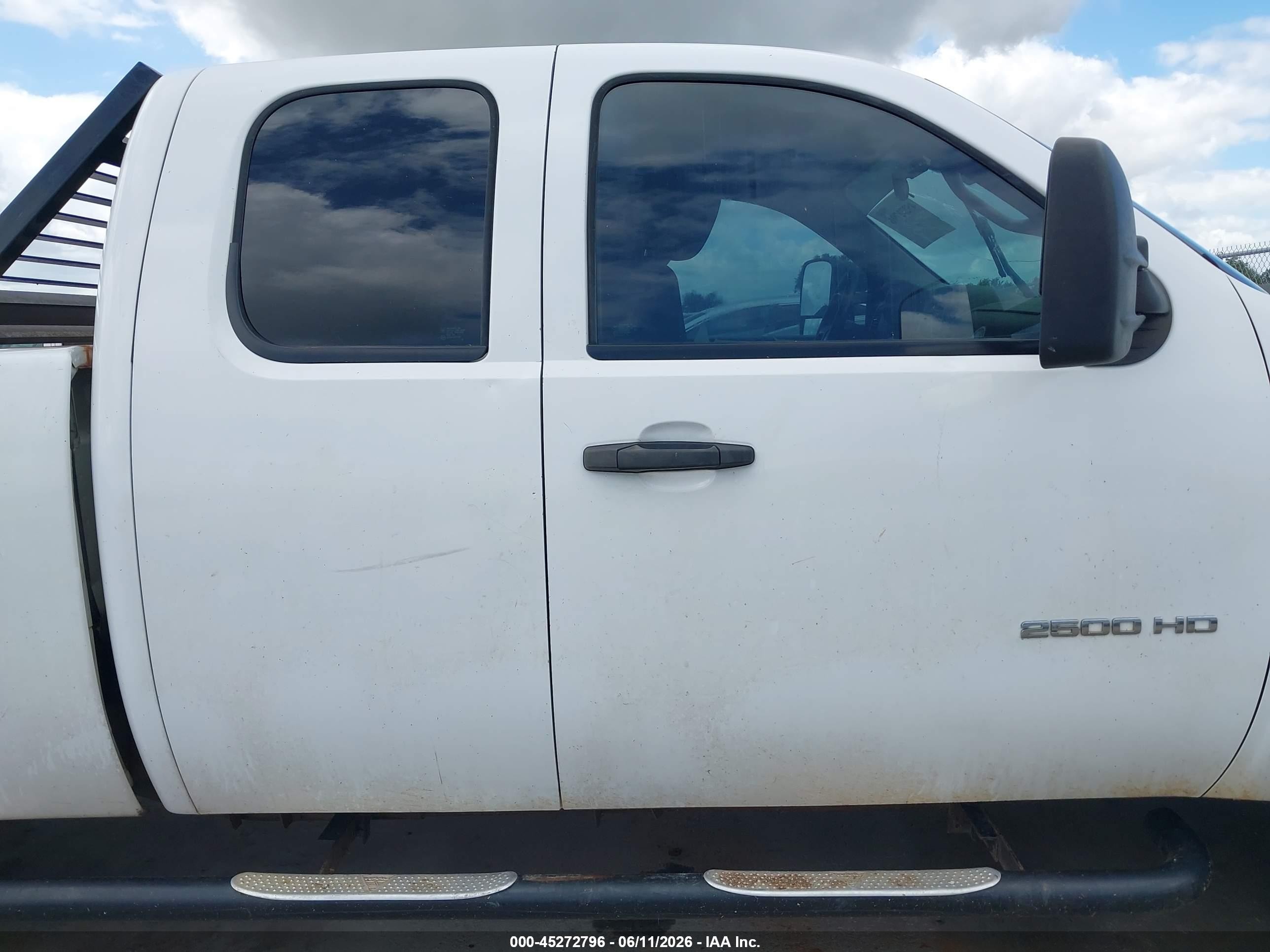 2012 Chevrolet Silverado 2500hd Work Truck White vin: 1GC2KVCG6CZ233115