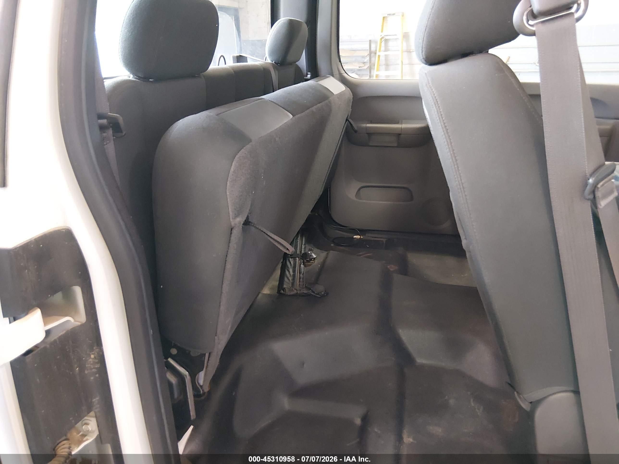 2013 Chevrolet Silverado 2500hd Work Truck White vin: 1GC2KVCG6DZ196634