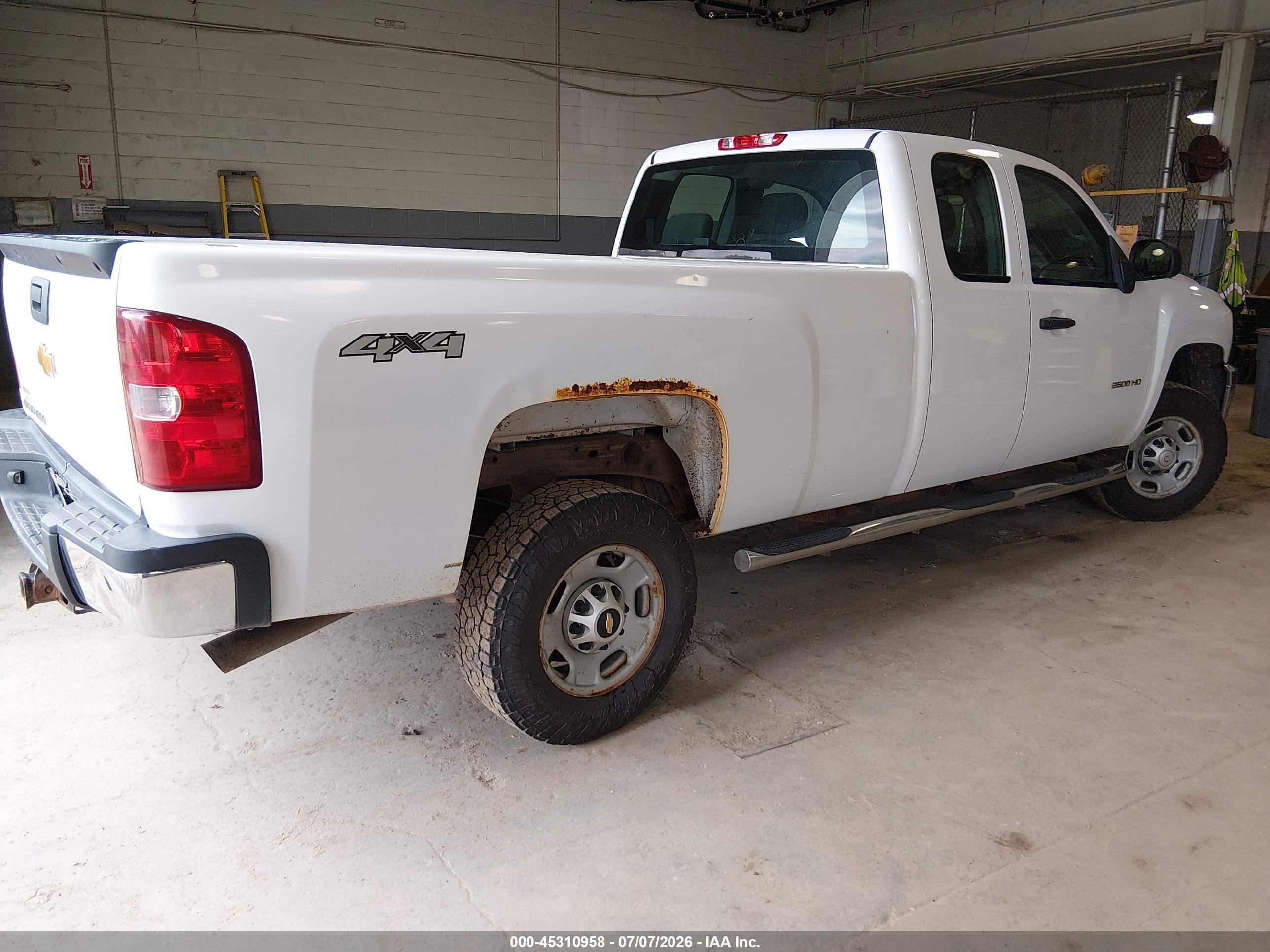 2013 Chevrolet Silverado 2500hd Work Truck White vin: 1GC2KVCG6DZ196634