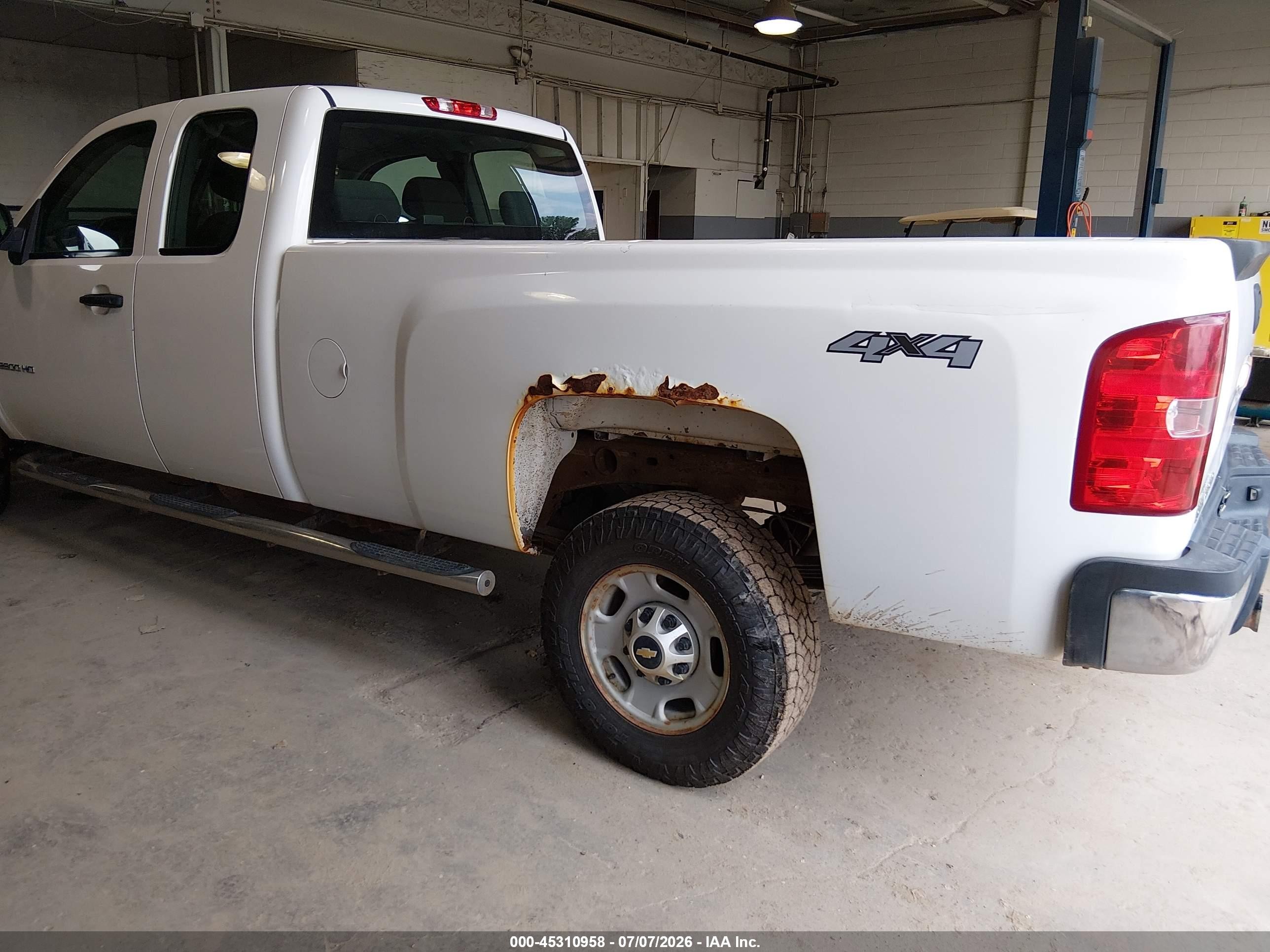 2013 Chevrolet Silverado 2500hd Work Truck White vin: 1GC2KVCG6DZ196634