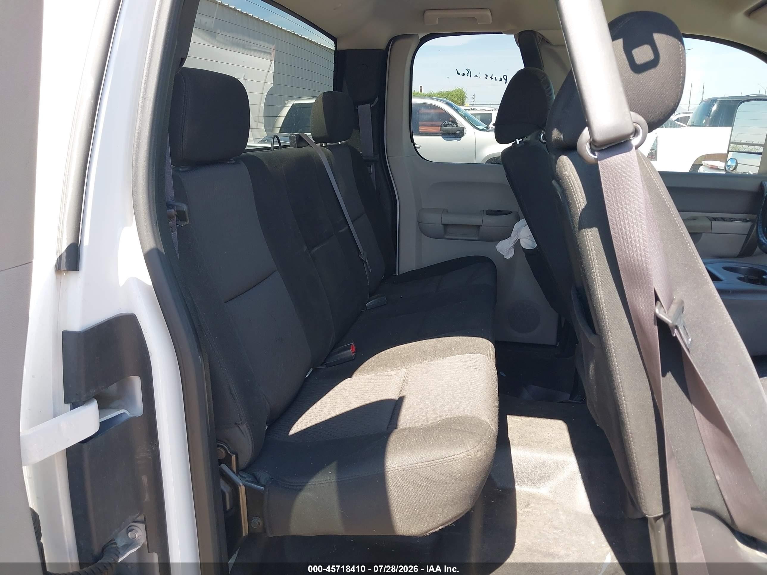 2013 Chevrolet Silverado 2500hd Work Truck White vin: 1GC2KVCG6DZ349853