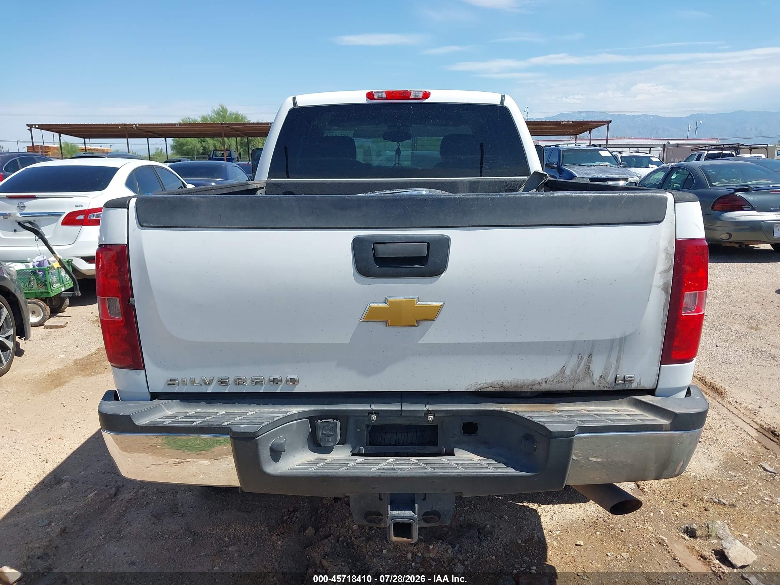 2013 Chevrolet Silverado 2500hd Work Truck White vin: 1GC2KVCG6DZ349853