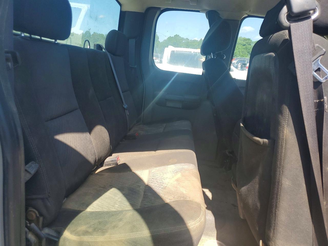 2011 Chevrolet Silverado K2500 Heavy Duty White vin: 1GC2KVCG7BZ357893