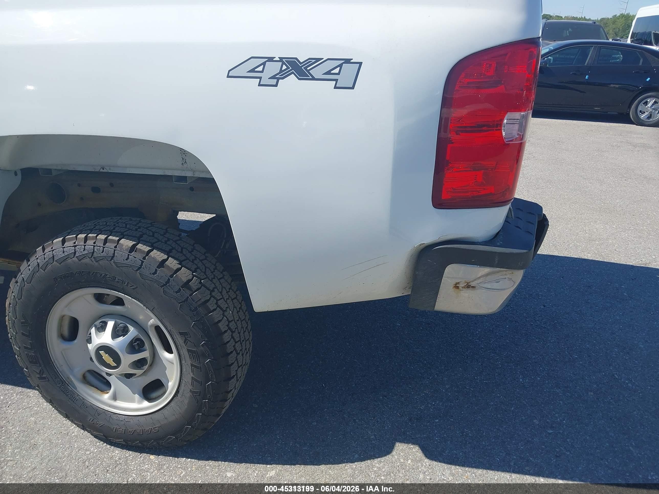 2013 Chevrolet Silverado 2500hd Work Truck White vin: 1GC2KVCGXDZ124612