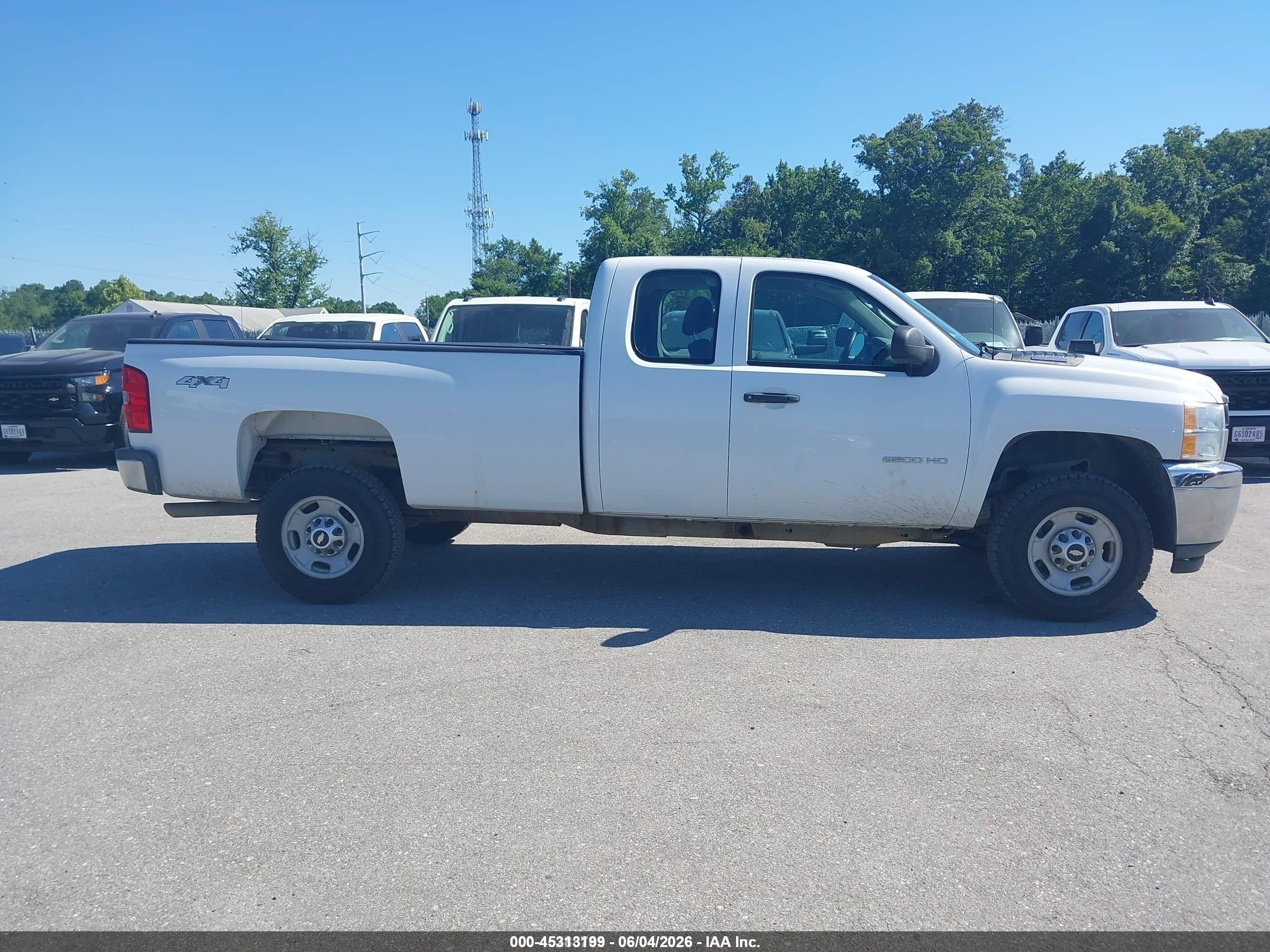 2013 Chevrolet Silverado 2500hd Work Truck White vin: 1GC2KVCGXDZ124612