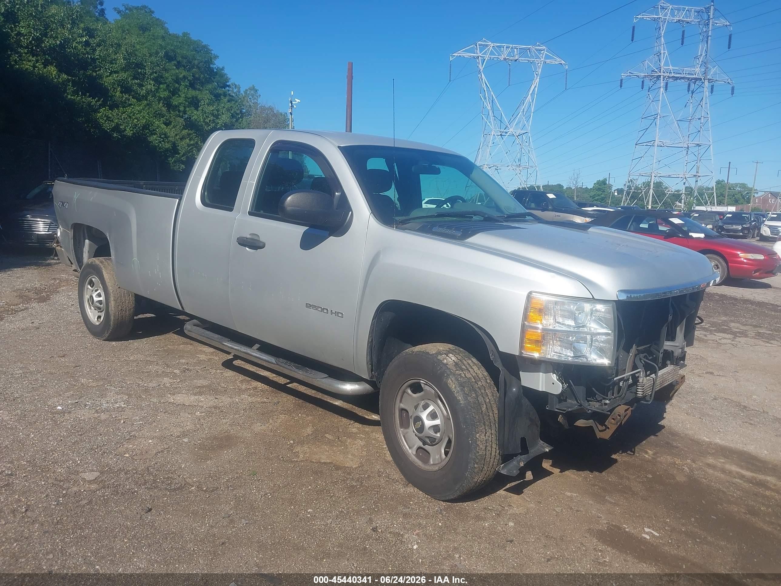 2013 Chevrolet Silverado 2500hd Work Truck Silver vin: 1GC2KVCGXDZ414154