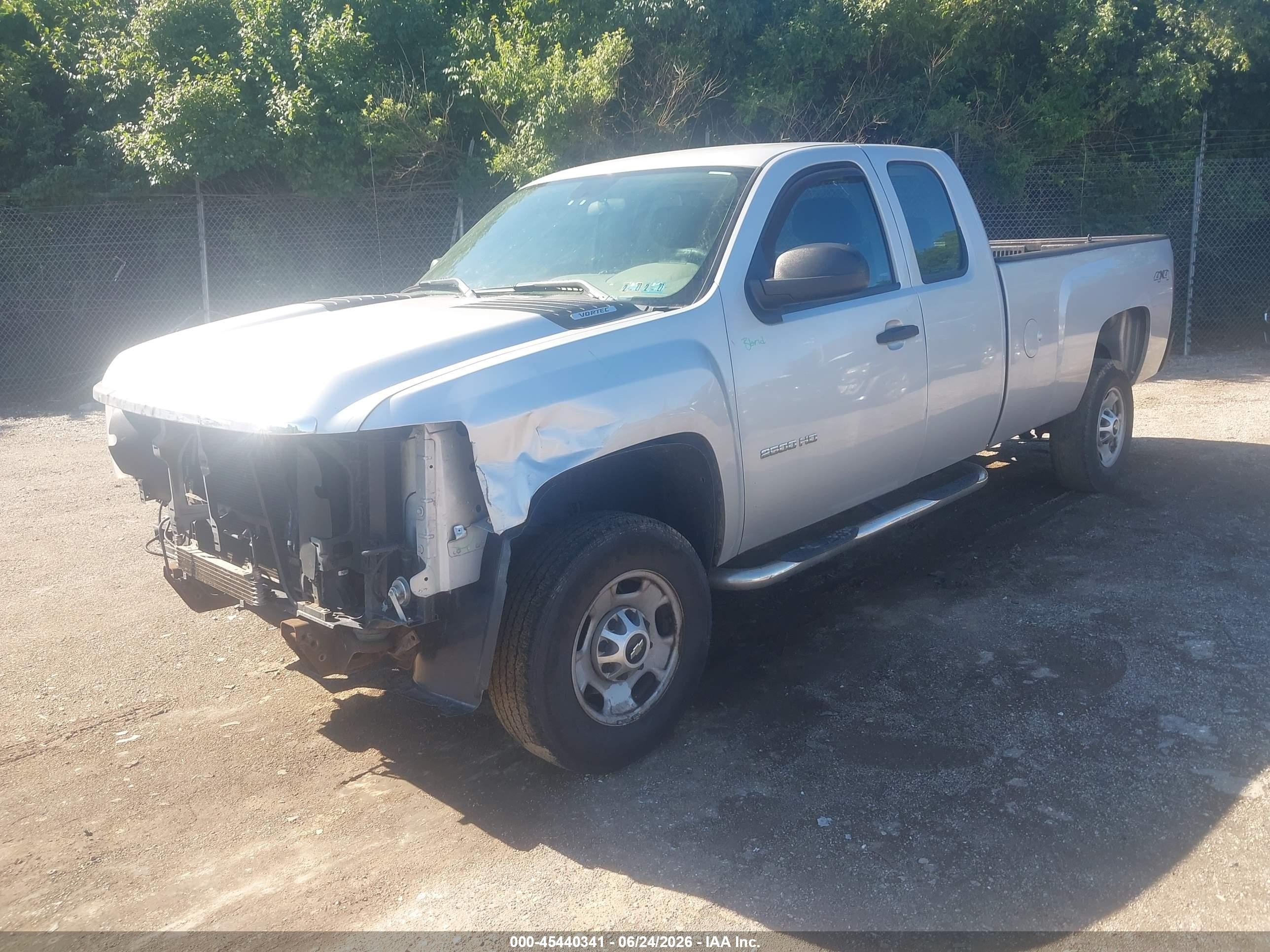 2013 Chevrolet Silverado 2500hd Work Truck Silver vin: 1GC2KVCGXDZ414154