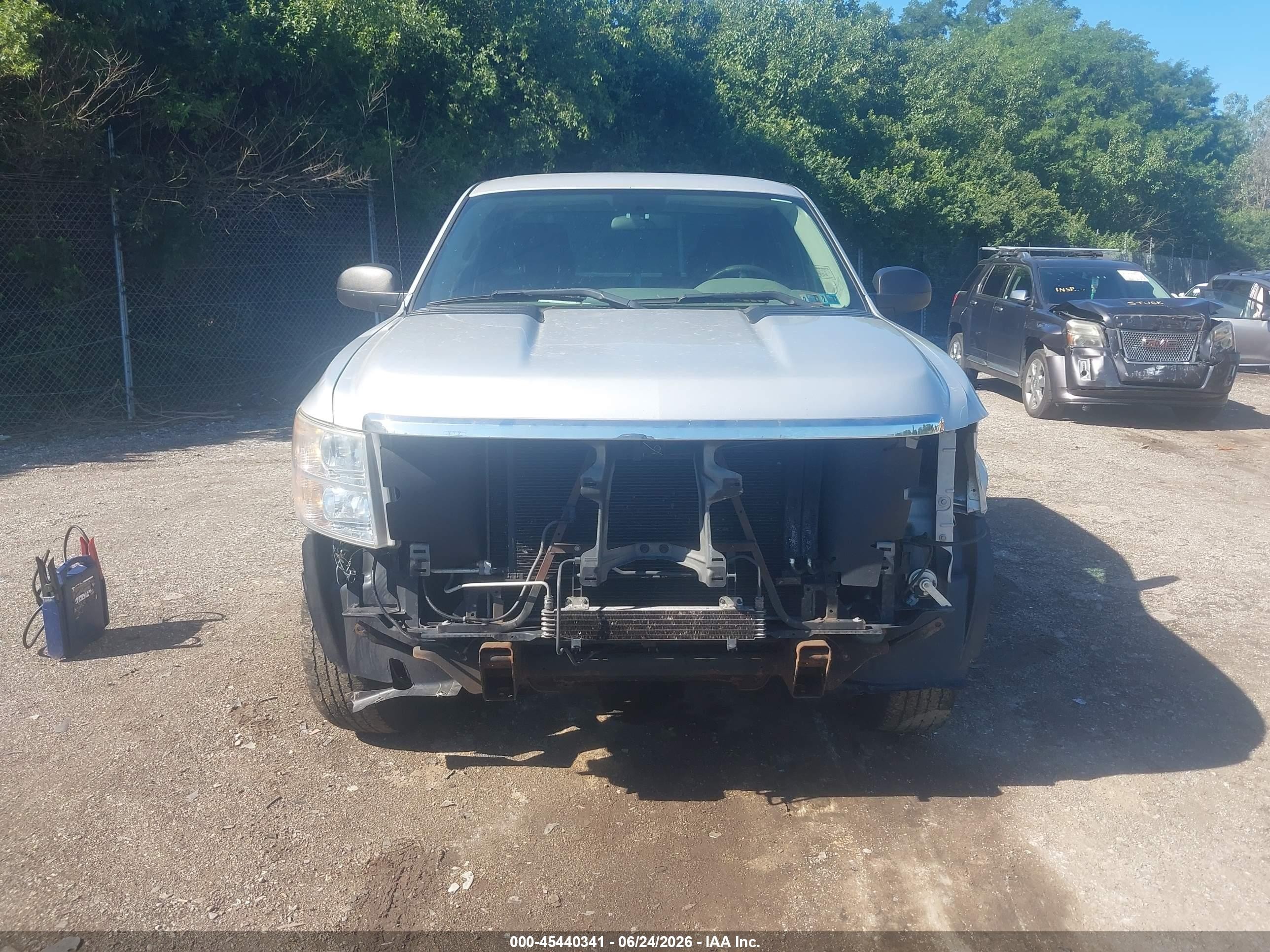 2013 Chevrolet Silverado 2500hd Work Truck Silver vin: 1GC2KVCGXDZ414154