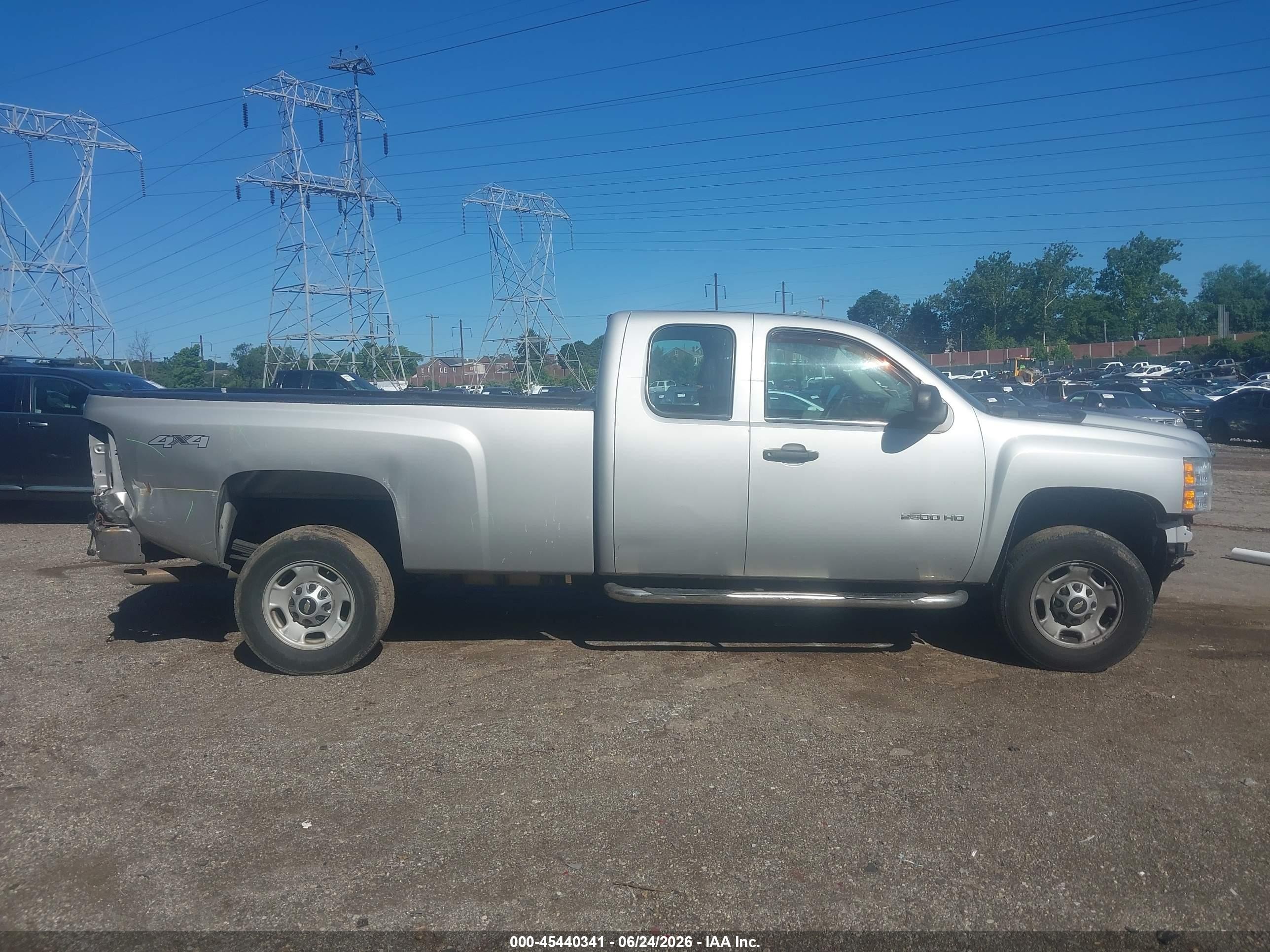2013 Chevrolet Silverado 2500hd Work Truck Silver vin: 1GC2KVCGXDZ414154