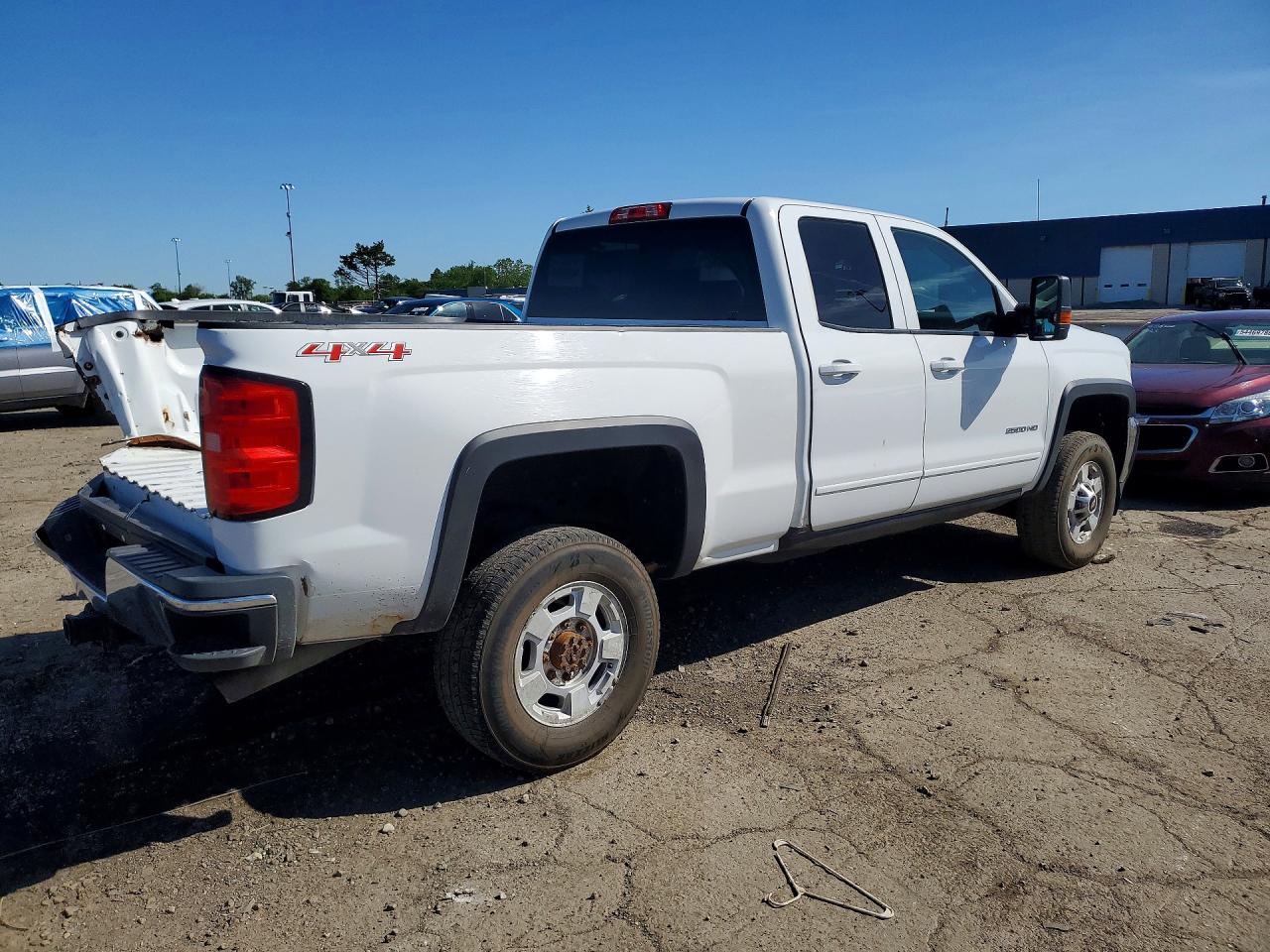 2015 Chevrolet Silverado K2500 Heavy Duty Lt White vin: 1GC2KVEG0FZ513355