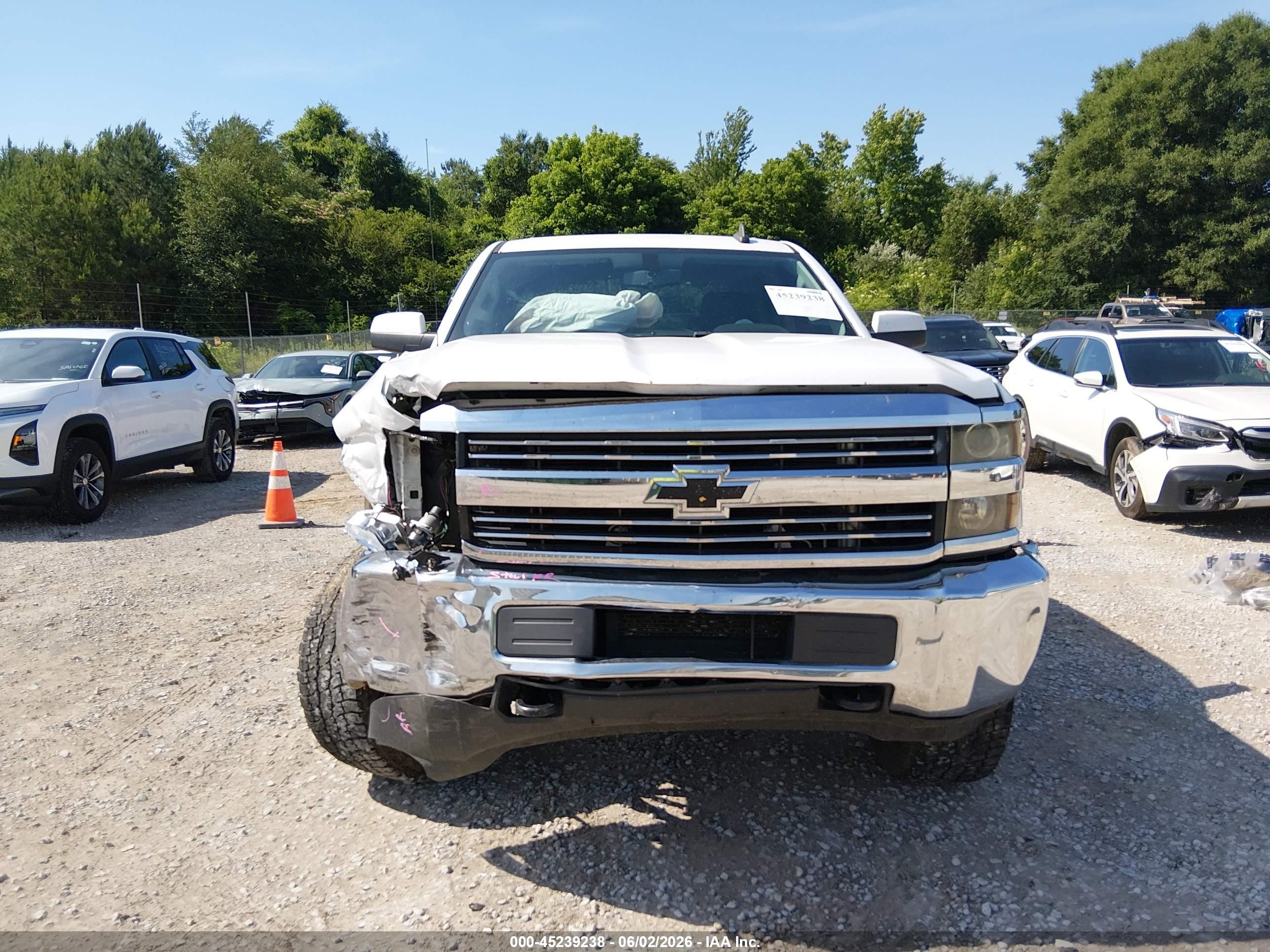 2015 Chevrolet Silverado 2500hd Lt White vin: 1GC2KVEG5FZ544424