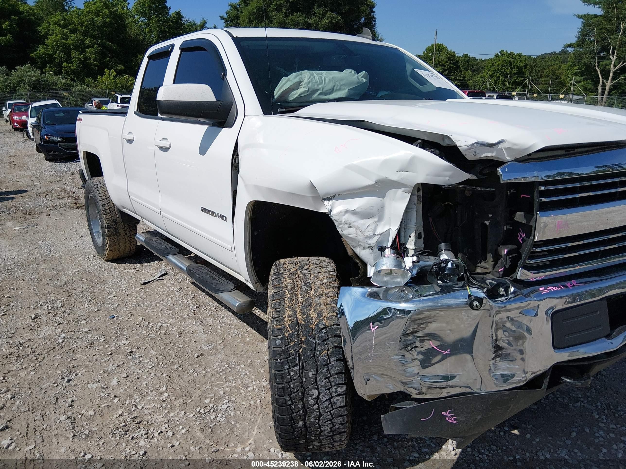 2015 Chevrolet Silverado 2500hd Lt White vin: 1GC2KVEG5FZ544424