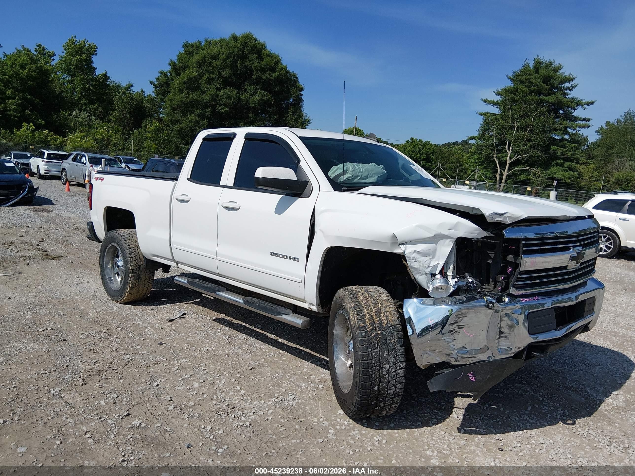 2015 Chevrolet Silverado 2500hd Lt White vin: 1GC2KVEG5FZ544424