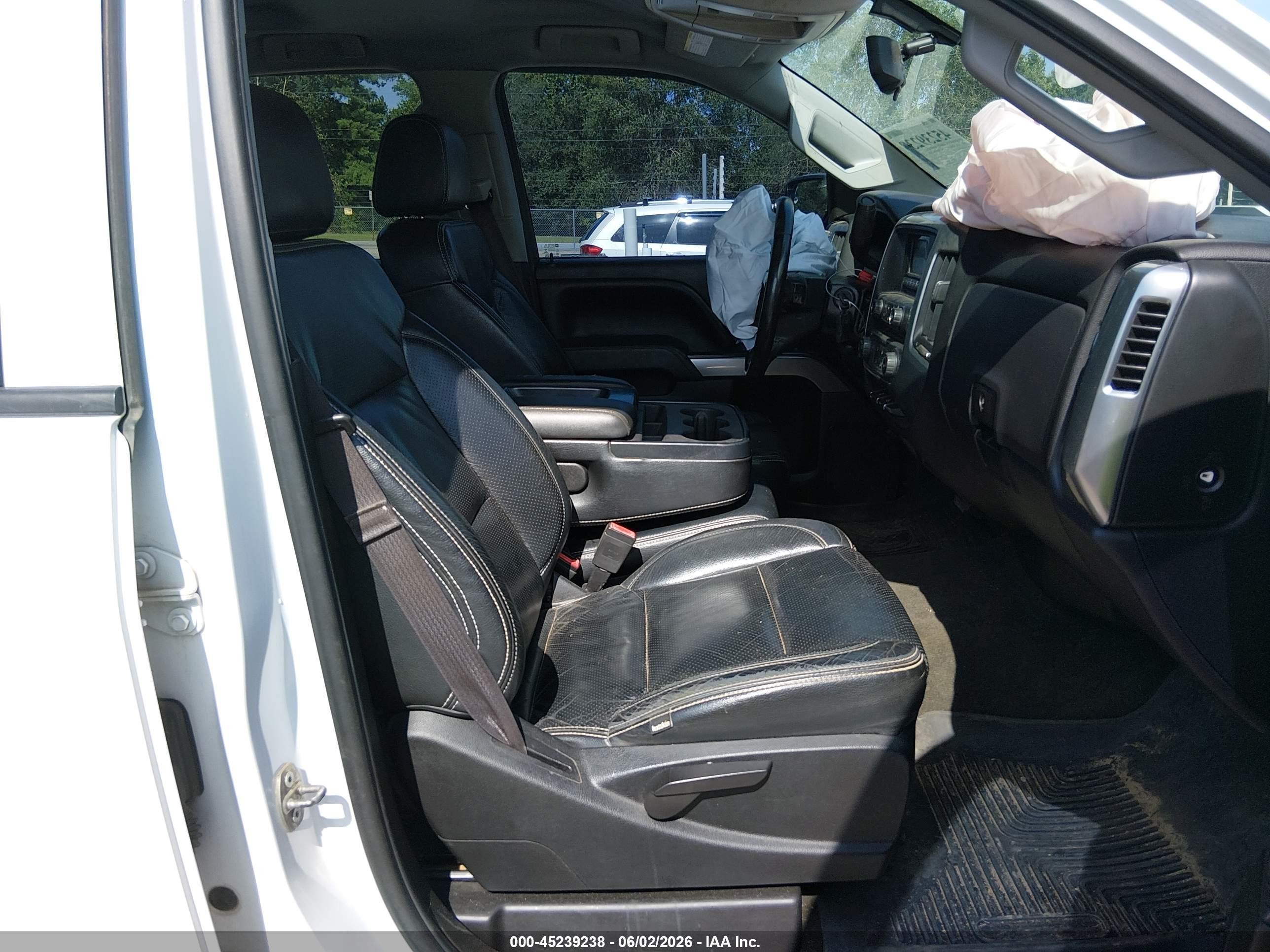 2015 Chevrolet Silverado 2500hd Lt White vin: 1GC2KVEG5FZ544424