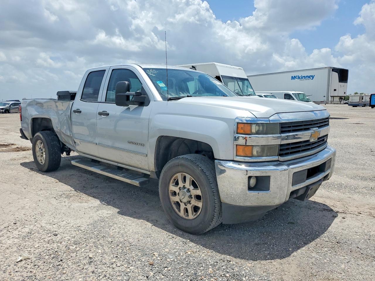 2015 Chevrolet 2500 4x4 Silver vin: 1GC2KVEG6FZ144193