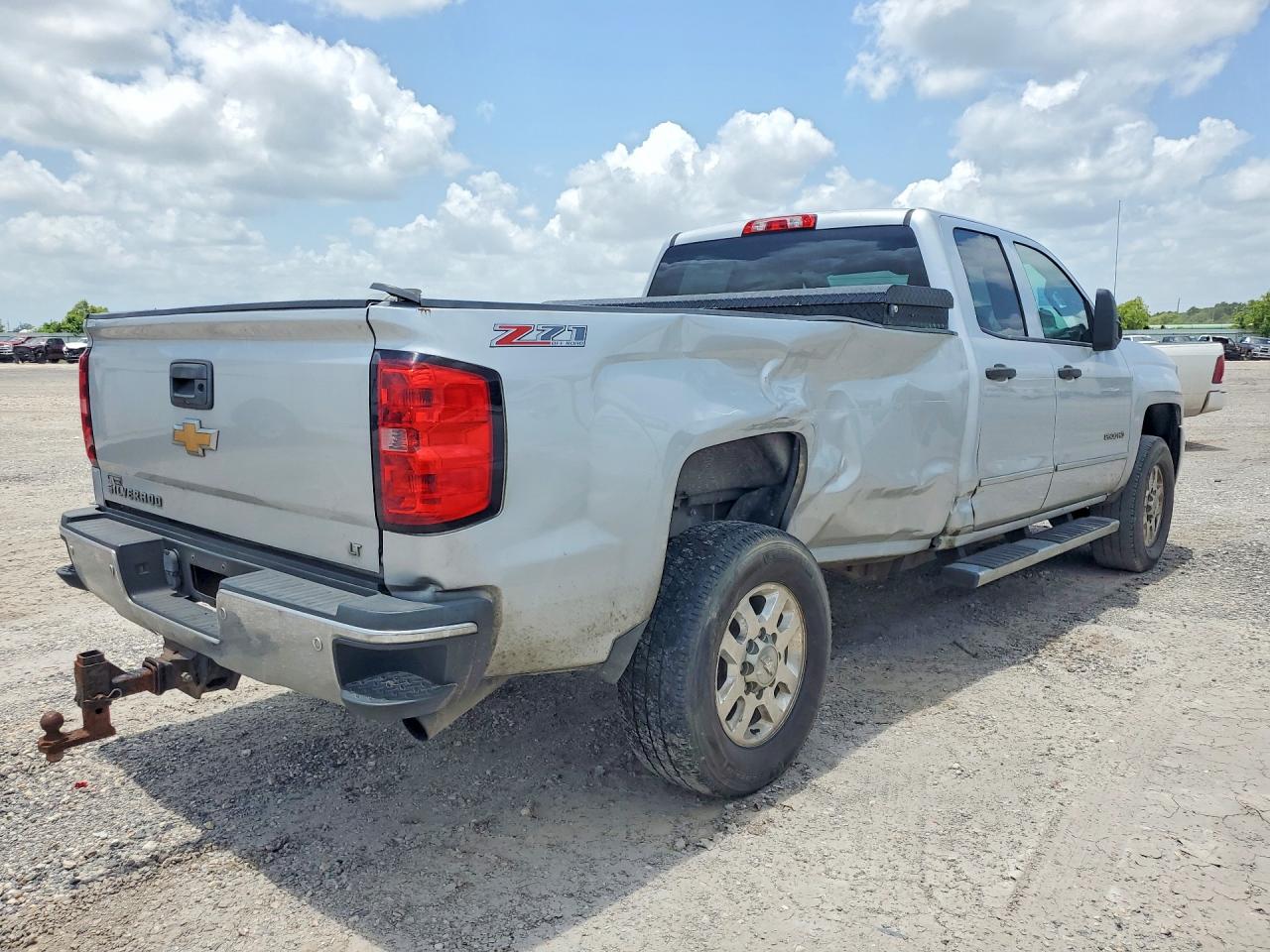2015 Chevrolet 2500 4x4 Silver vin: 1GC2KVEG6FZ144193