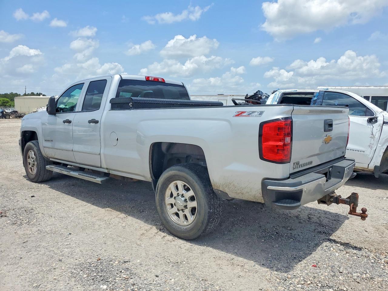 2015 Chevrolet 2500 4x4 Silver vin: 1GC2KVEG6FZ144193