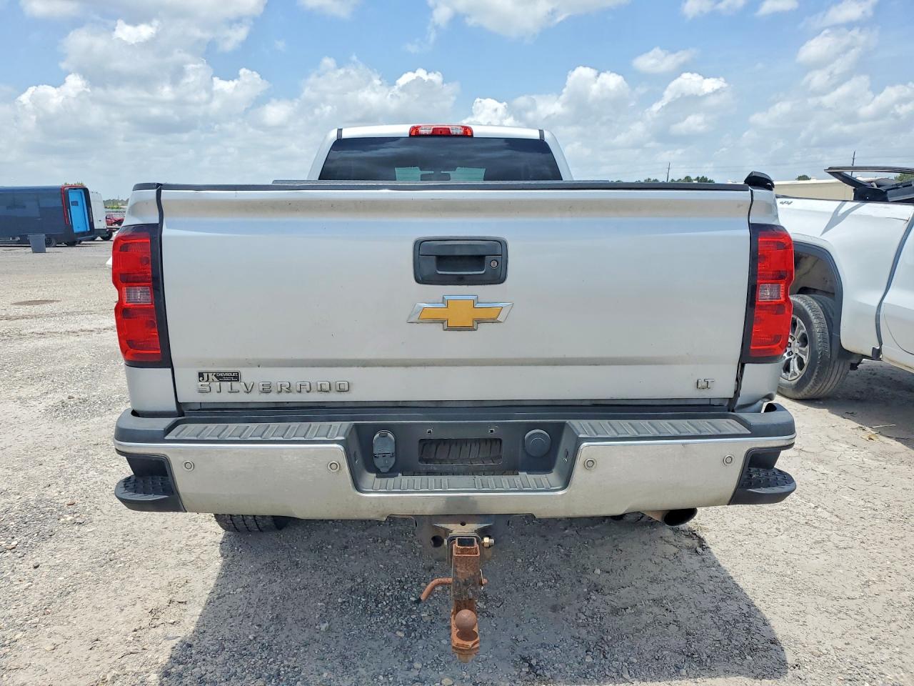 2015 Chevrolet 2500 4x4 Silver vin: 1GC2KVEG6FZ144193