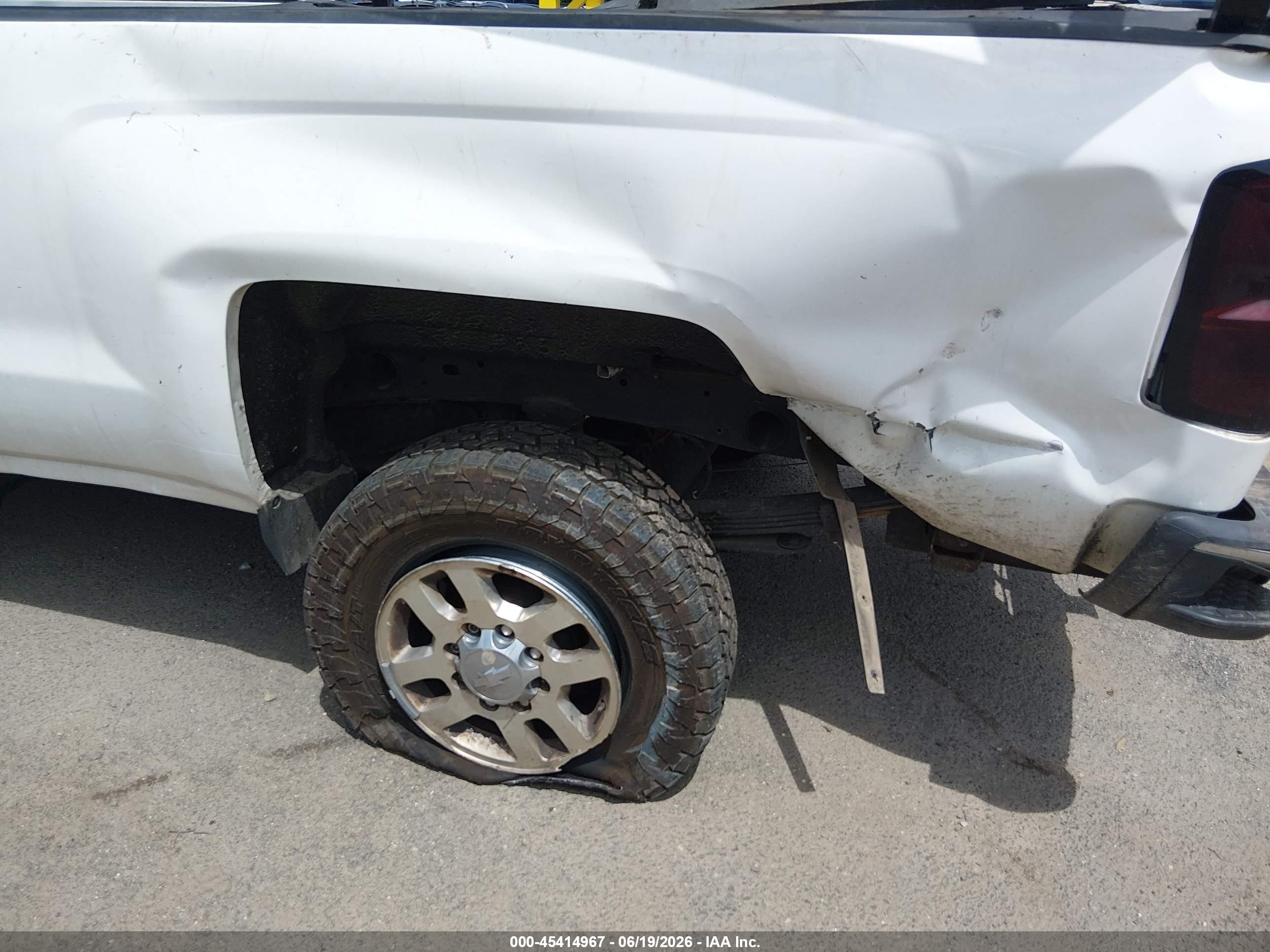 2015 Chevrolet Silverado 2500hd Built After Aug 14 Lt White vin: 1GC2KVEG6FZ531763