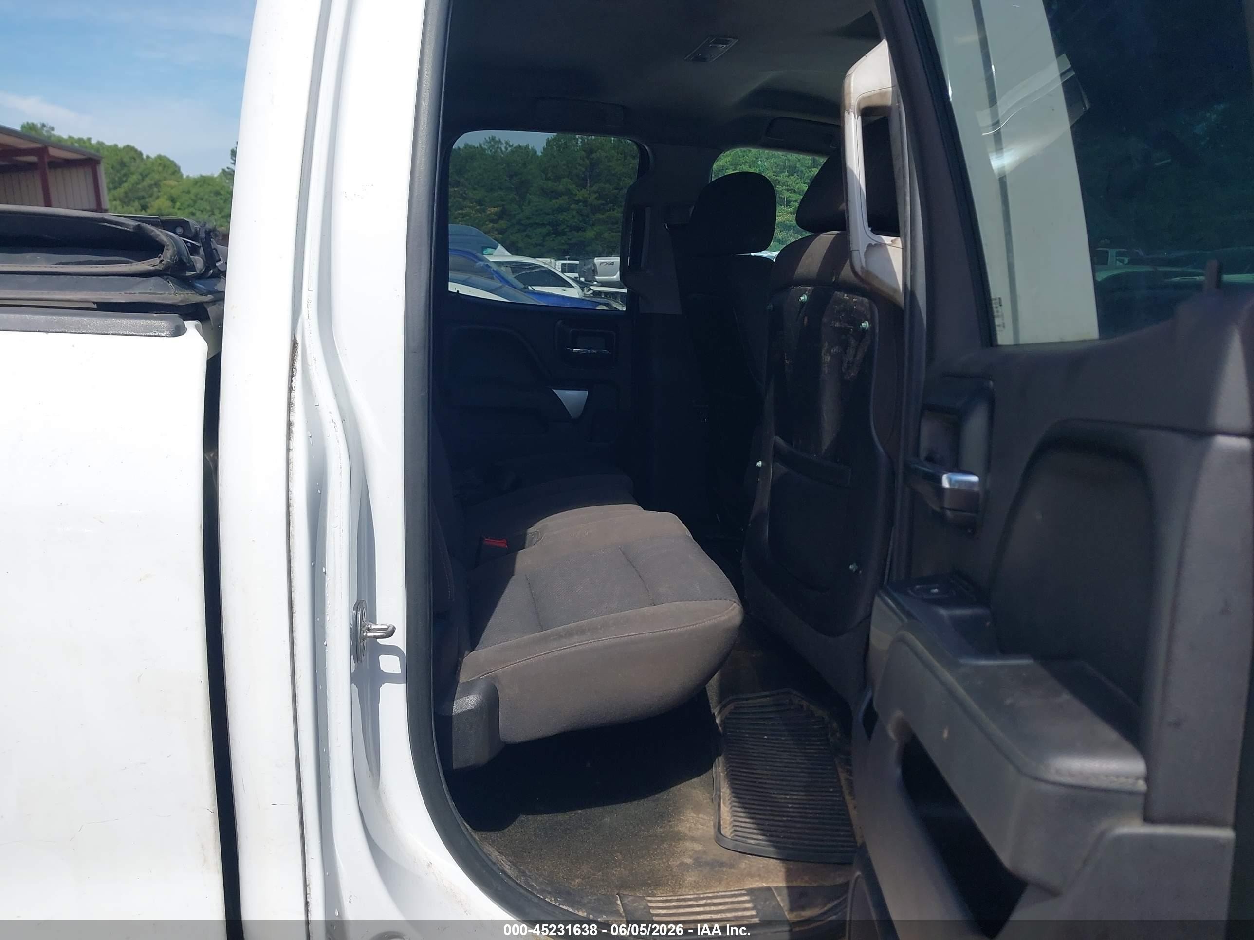 2015 Chevrolet Silverado 2500hd Lt White vin: 1GC2KVEG9FZ103962