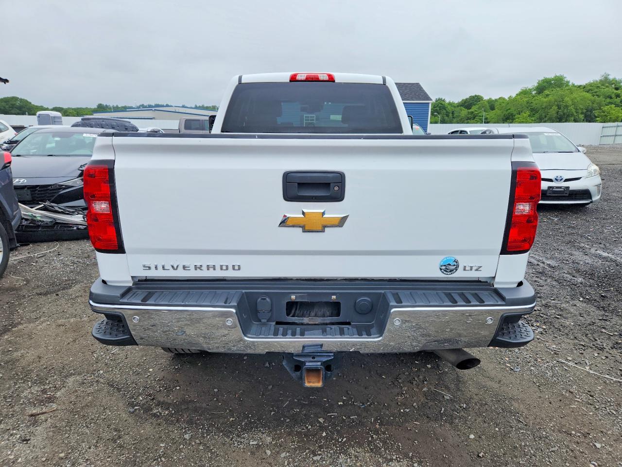 2015 Chevrolet Silverado K2500 Heavy Duty Ltz White vin: 1GC2KWEG6FZ536080