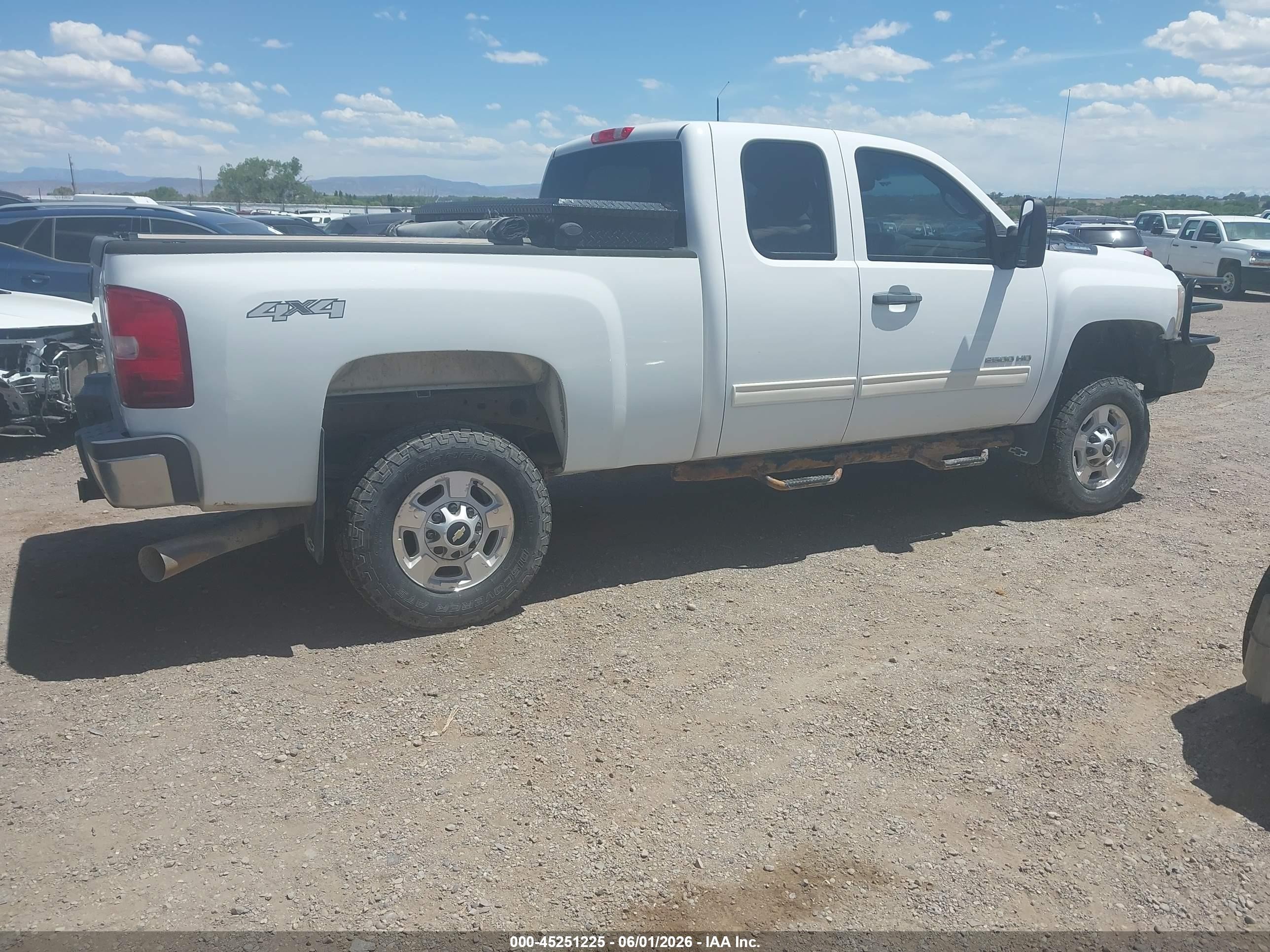 2012 Chevrolet Silverado 2500hd Lt White vin: 1GC2KXC81CZ290472