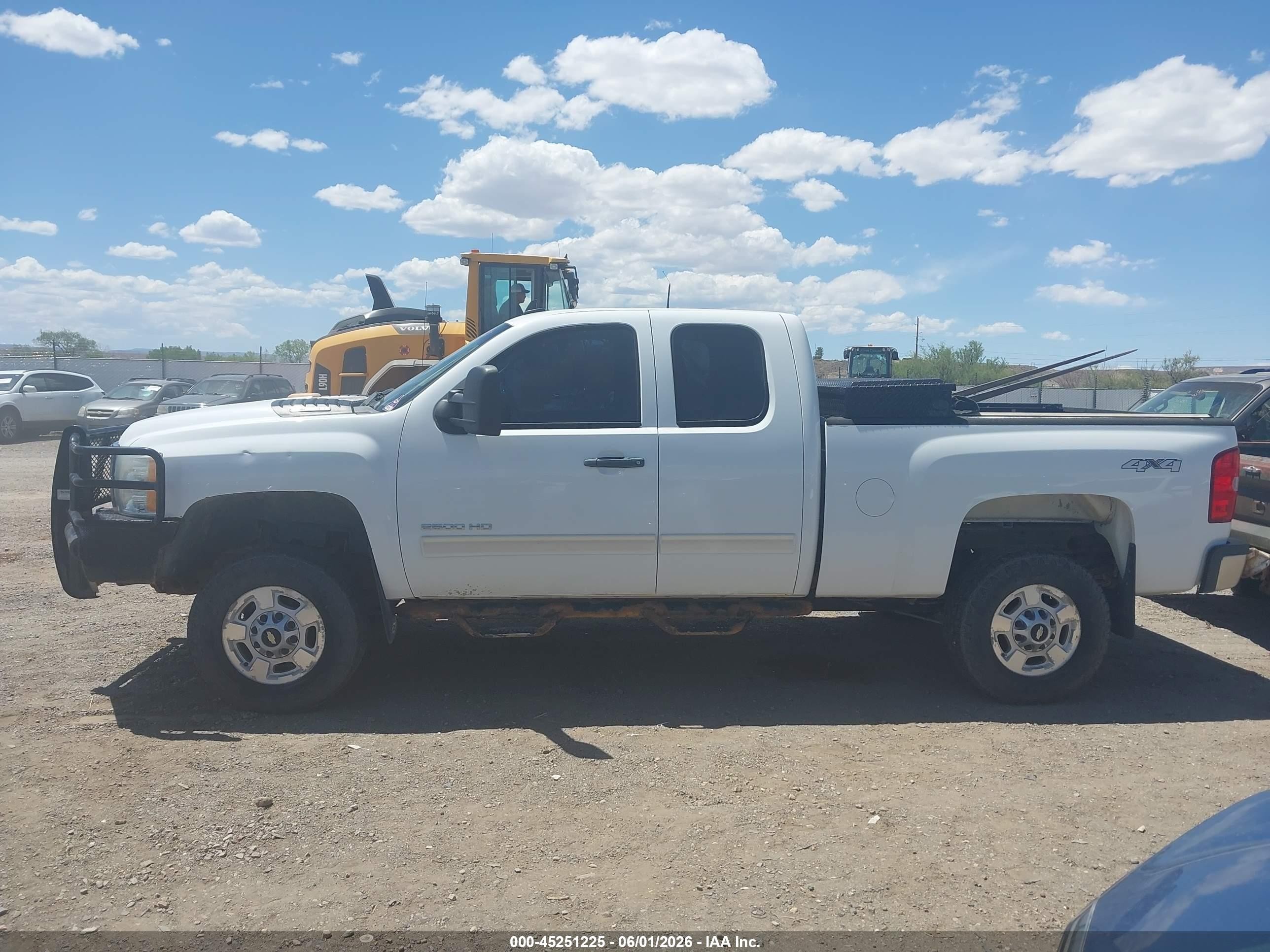 2012 Chevrolet Silverado 2500hd Lt White vin: 1GC2KXC81CZ290472