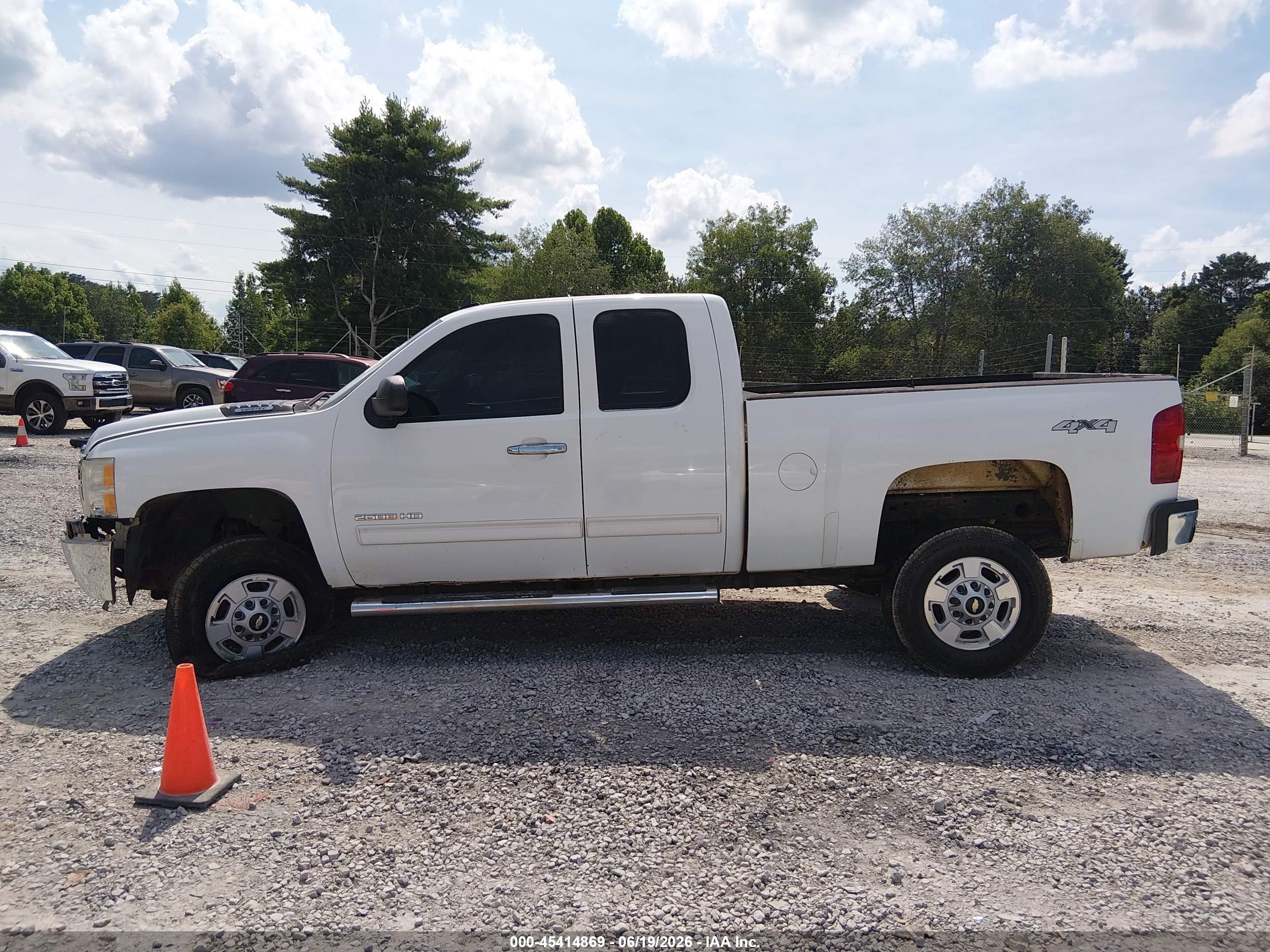 2013 Chevrolet Silverado 2500hd Lt White vin: 1GC2KXCG7DZ207748