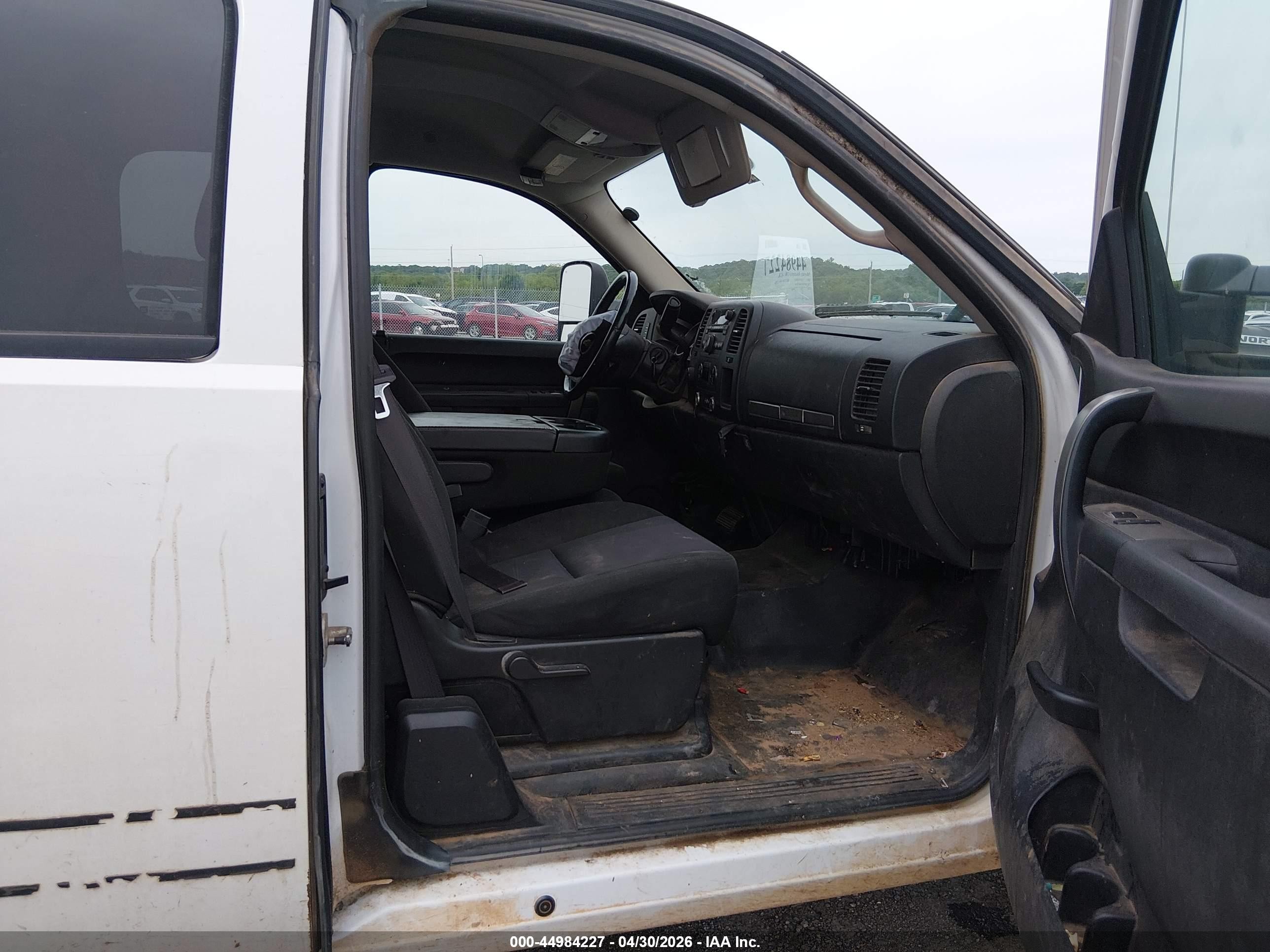 2011 Chevrolet Silverado 2500hd Lt Белый vin: 1GC2KXCG8BZ371782