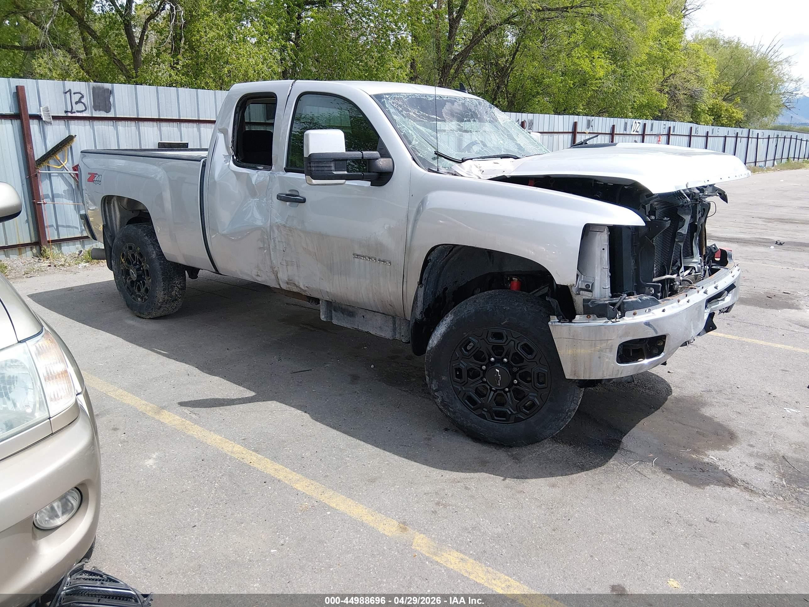 2012 Chevrolet Silverado 2500hd Lt Silver vin: 1GC2KXE89CZ233031