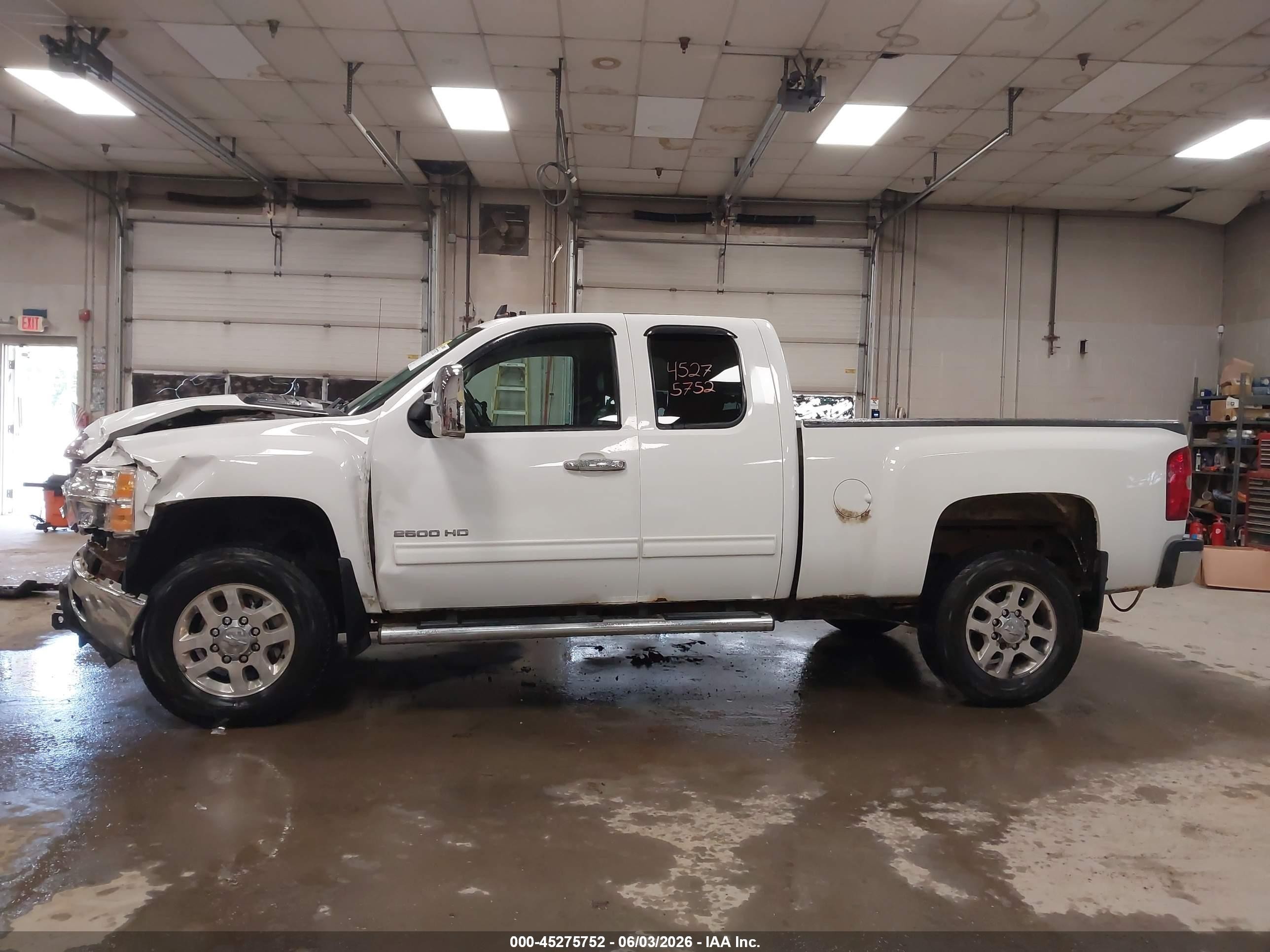 2013 Chevrolet Silverado 2500hd Ltz White vin: 1GC2KYC88DZ310966