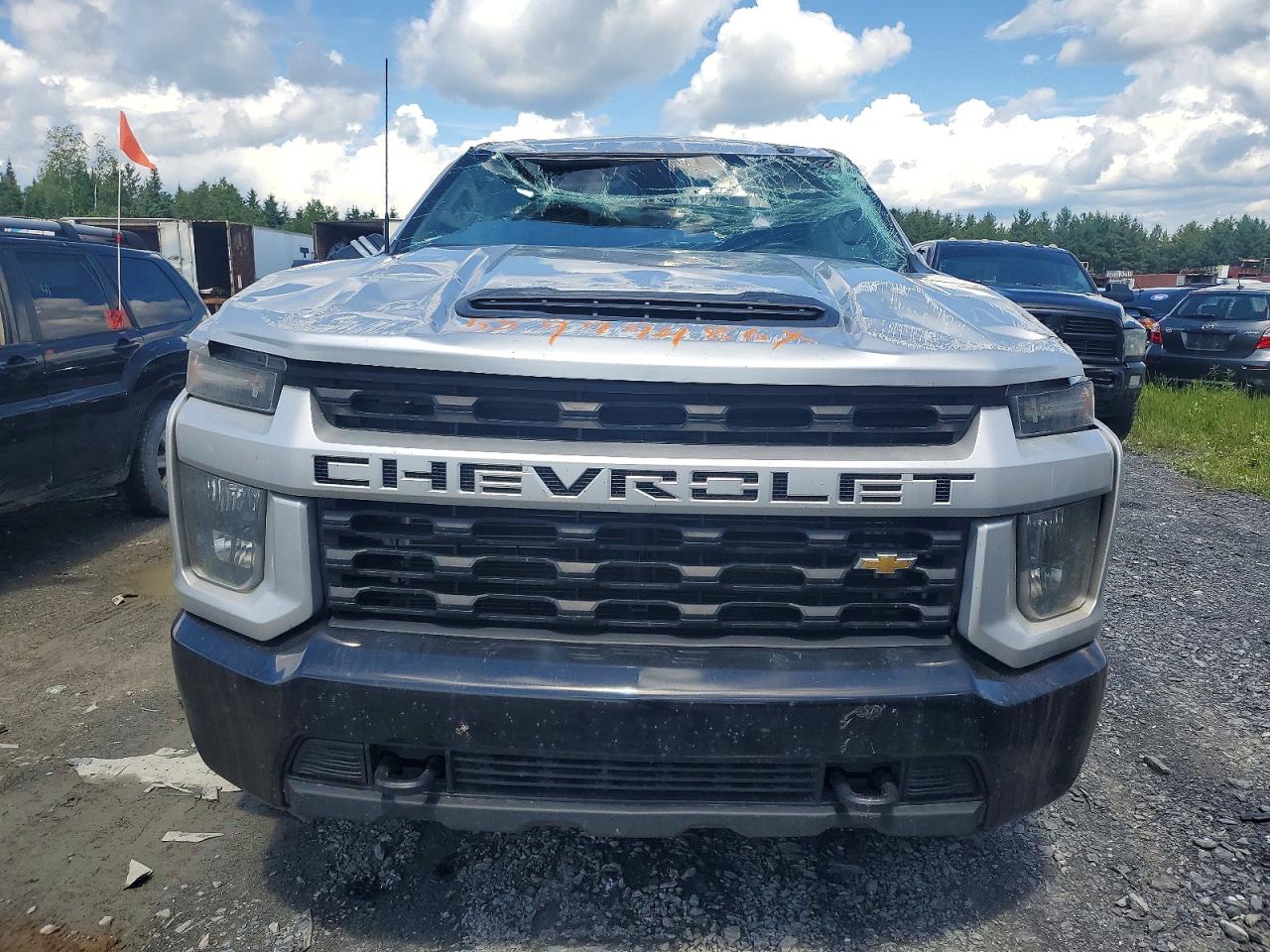2022 Chevrolet K2500 Silverado Silver vin: 1GC2YMEYXNF228471