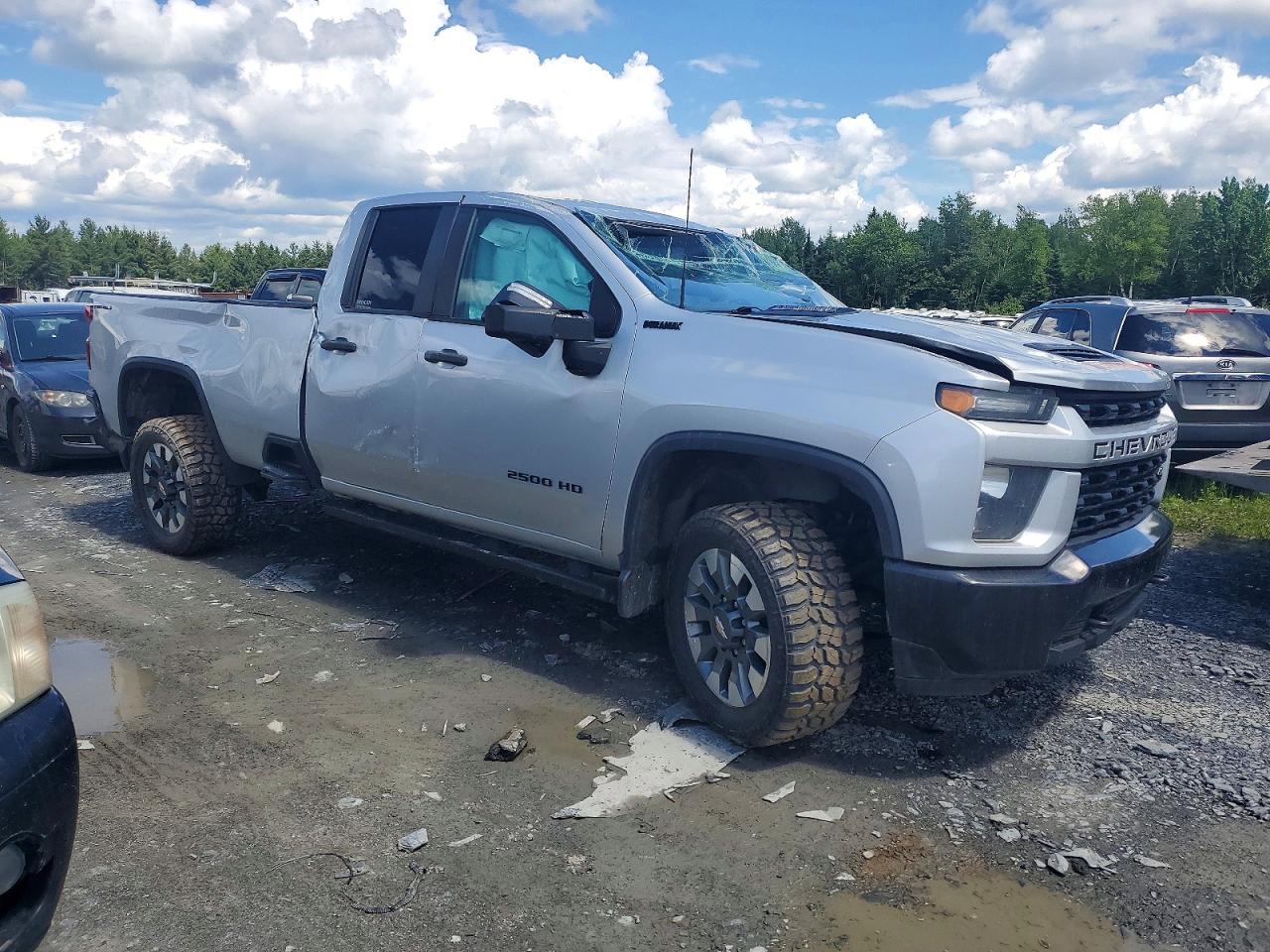 2022 Chevrolet K2500 Silverado Silver vin: 1GC2YMEYXNF228471