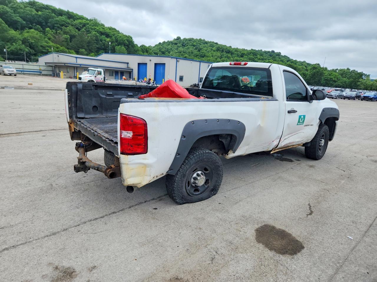 2010 Chevrolet Silverado C2500 Heavy Duty White vin: 1GC3CVBG0AF142679