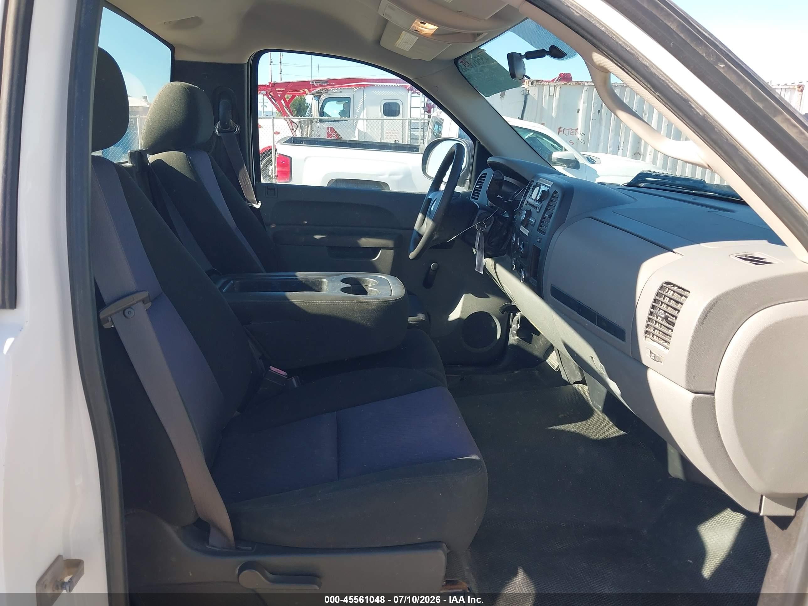 2010 Chevrolet Silverado 2500hd Work Truck White vin: 1GC3CVBG2AF152257