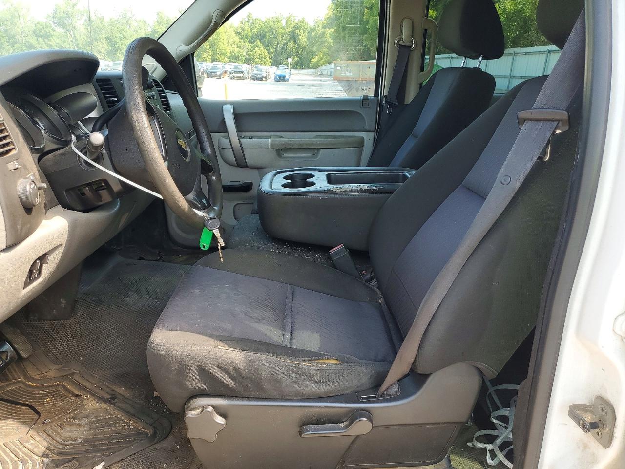 2010 Chevrolet Silverado C2500 Heavy Duty White vin: 1GC4CVBG4AF140065