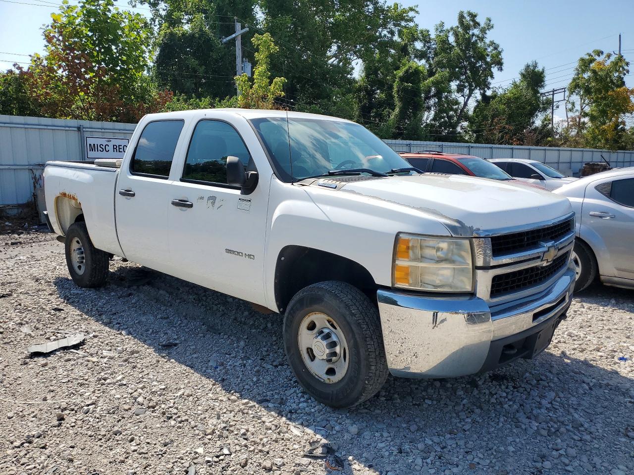 2010 Chevrolet Silverado C2500 Heavy Duty White vin: 1GC4CVBG4AF140065