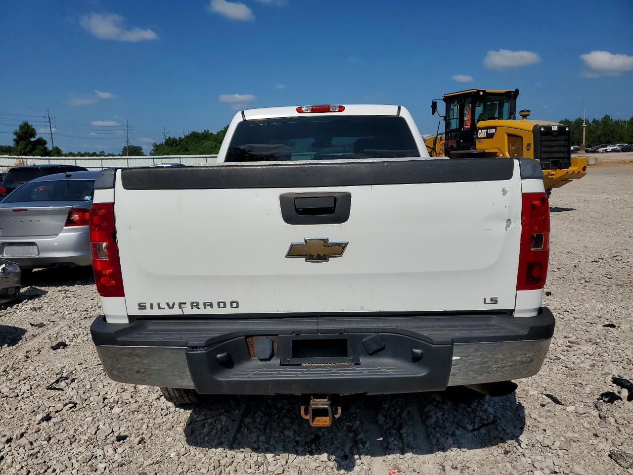 2010 Chevrolet Silverado C2500 Heavy Duty White vin: 1GC4CVBG4AF140065