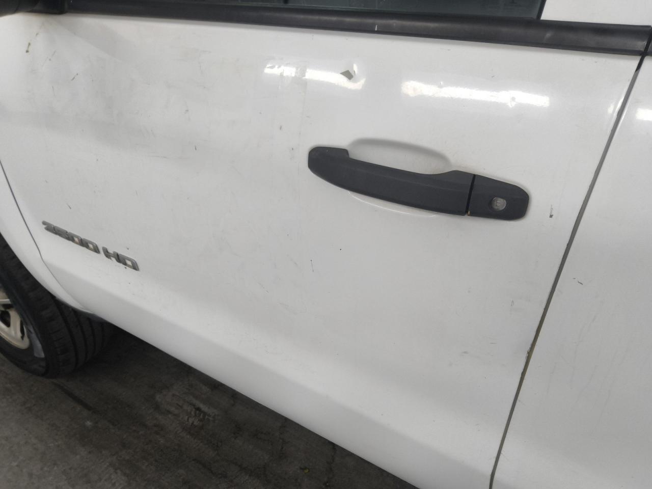 2015 Chevrolet Silverado C3500 White vin: 1GC4CYCG5FF595126 Damage: Left Front Door, Dent(S) W/ Paint Dmg, 1 To 2 Inches