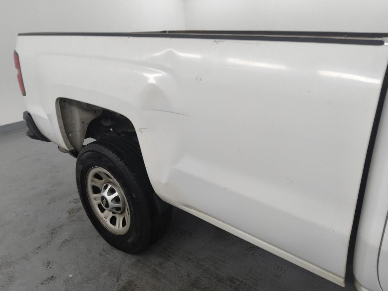 2015 Chevrolet Silverado C3500 White vin: 1GC4CYCG5FF595126 Damage: Right Qtr Panel, Dent(S) W/ Paint Dmg, > 12 Inches