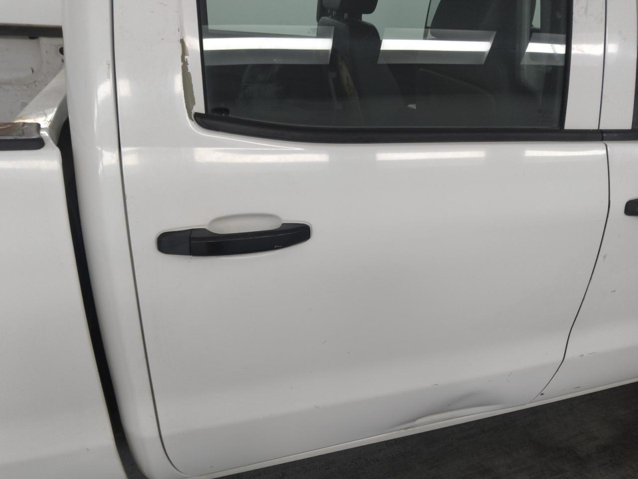 2015 Chevrolet Silverado C3500 White vin: 1GC4CYCG5FF595126 Damage: Right Rear Door, Dent(S) W/No Paint Dmg, 9 To 10 Inches