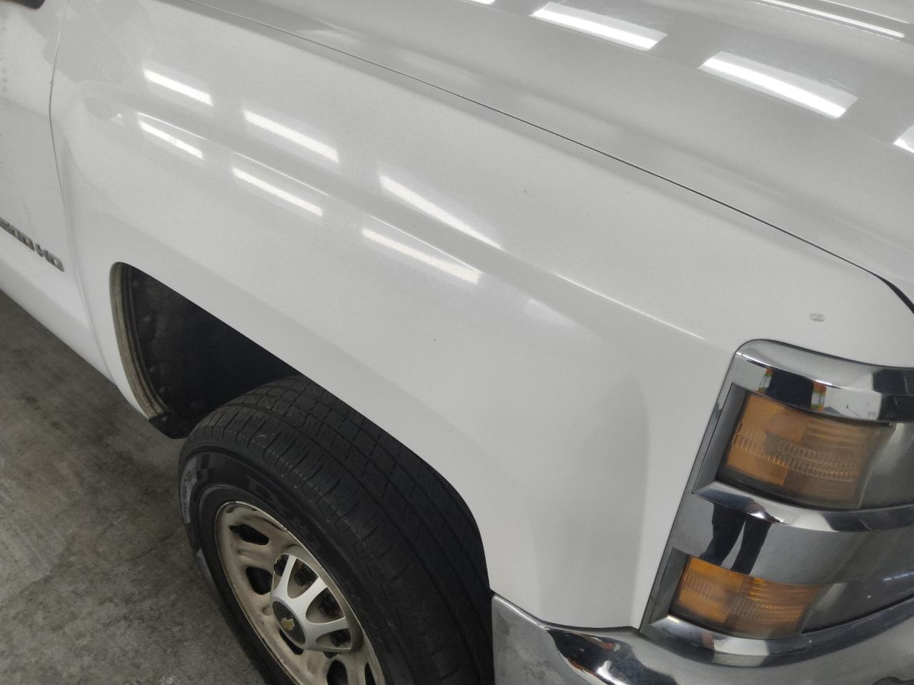 2015 Chevrolet Silverado C3500 White vin: 1GC4CYCG5FF595126 Damage: Right Front Fender, Multiple Scratches Heavy, 2