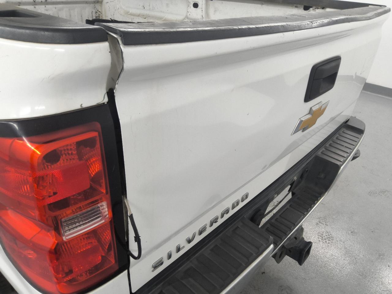 2015 Chevrolet Silverado C3500 White vin: 1GC4CYCG5FF595126 Damage: Tailgate, Dent(S) W/ Paint Dmg, 5 To 6 Inches
