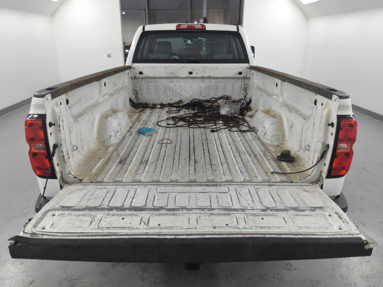 2015 Chevrolet Silverado C3500 White vin: 1GC4CYCG5FF595126 Damage: Inside Bed, Multiple Scratches Heavy, 4