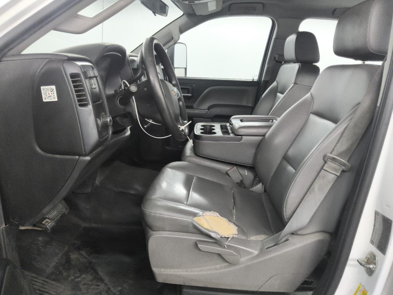 2015 Chevrolet Silverado C3500 White vin: 1GC4CYCG5FF595126 Damage: Left Front Seat Cushion, Broken, Replacement Required